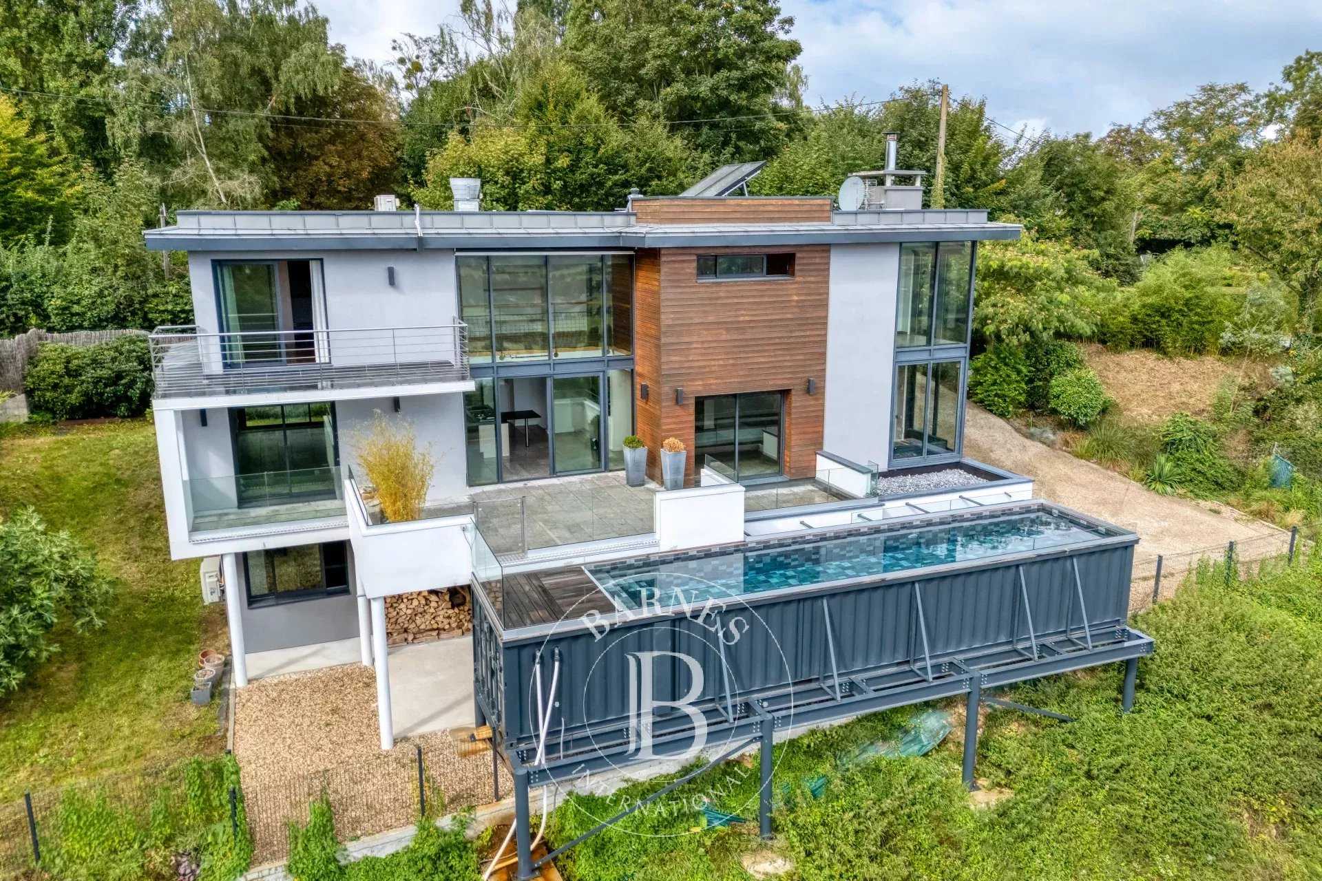 Rouen  - Maison 8 Pi&egrave;ces 5 Chambres