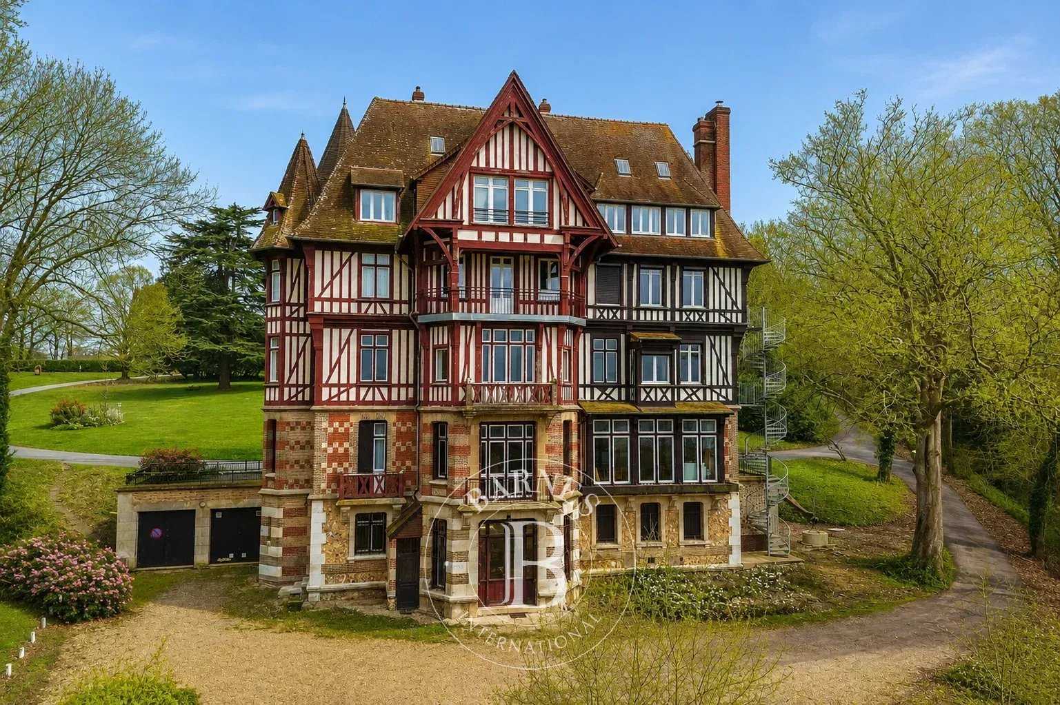 Barneville-sur-Seine  - Manoir 40 Pi&egrave;ces