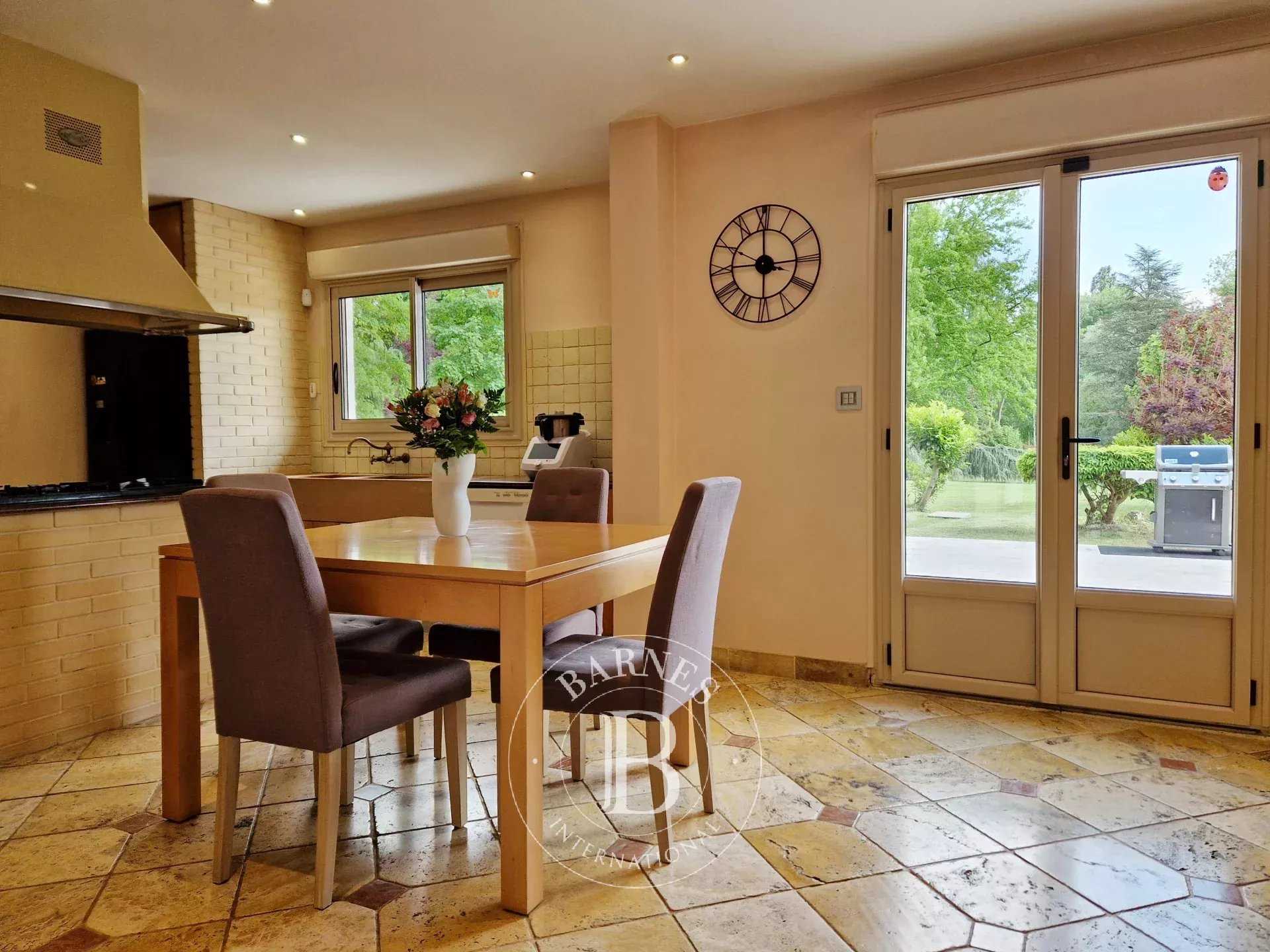 Auvers-sur-Oise  - House 5 Bedrooms