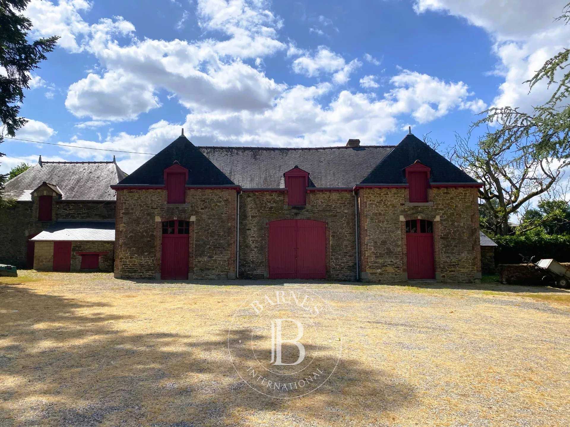 Rennes  - Château 11 Pi&egrave;ces 8 Chambres