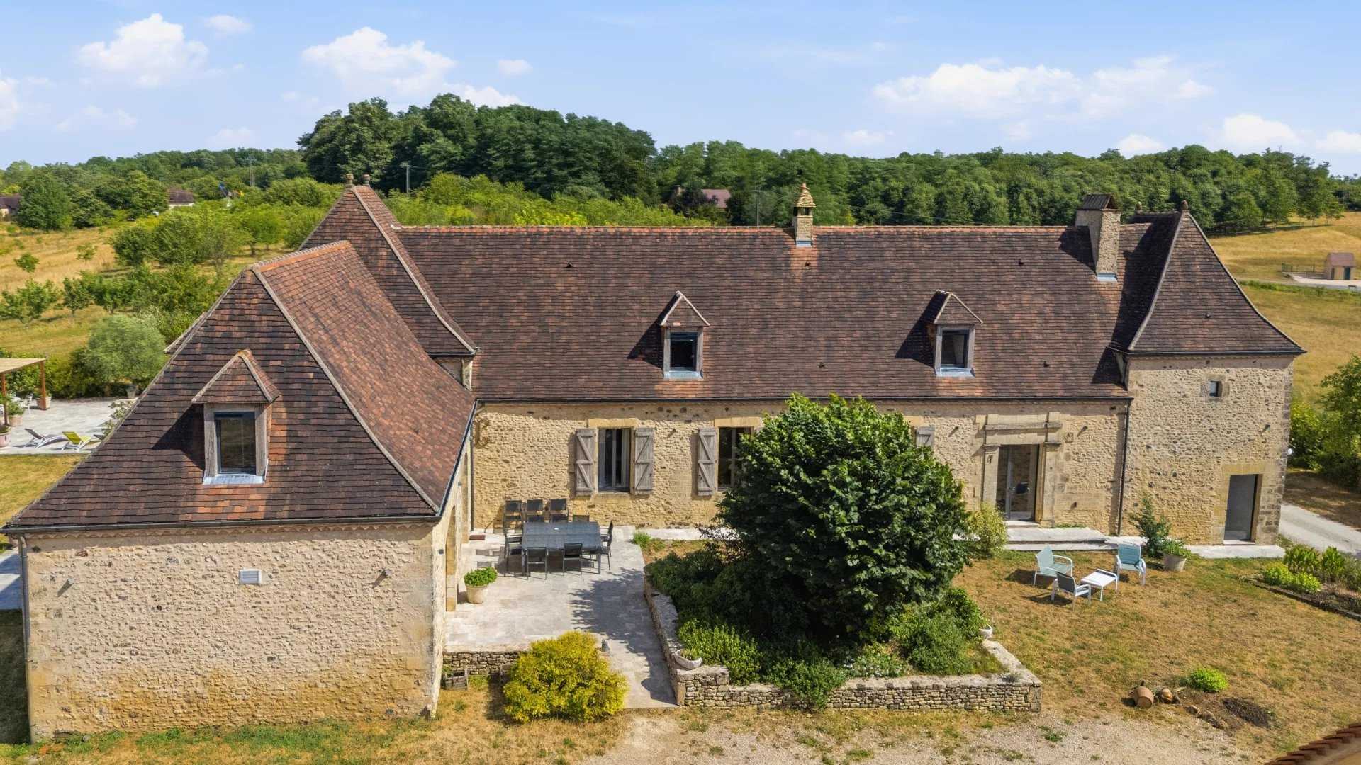 Saint-Avit-de-Vialard  - Propriété 