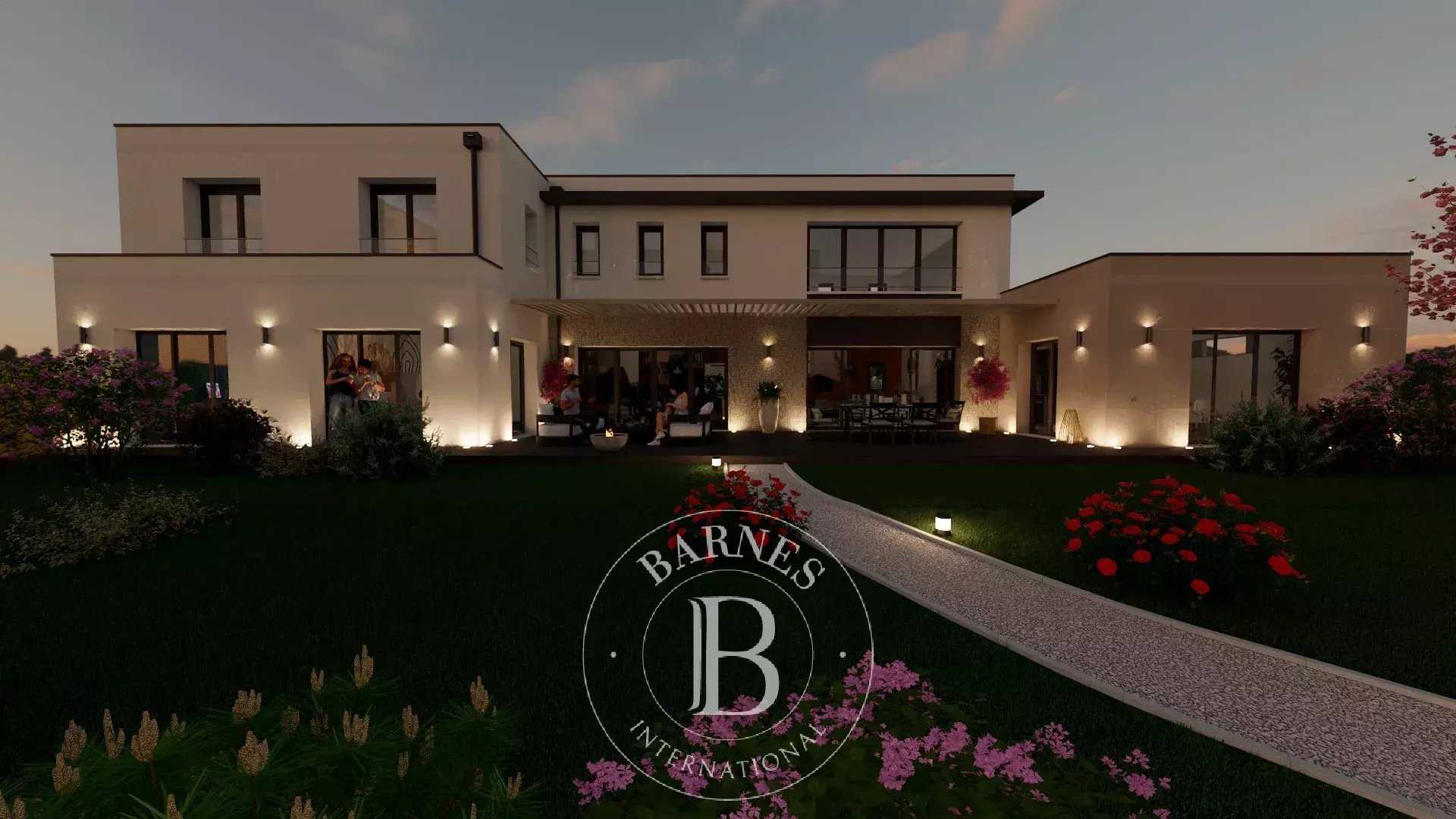 Fontainebleau  - Village house 