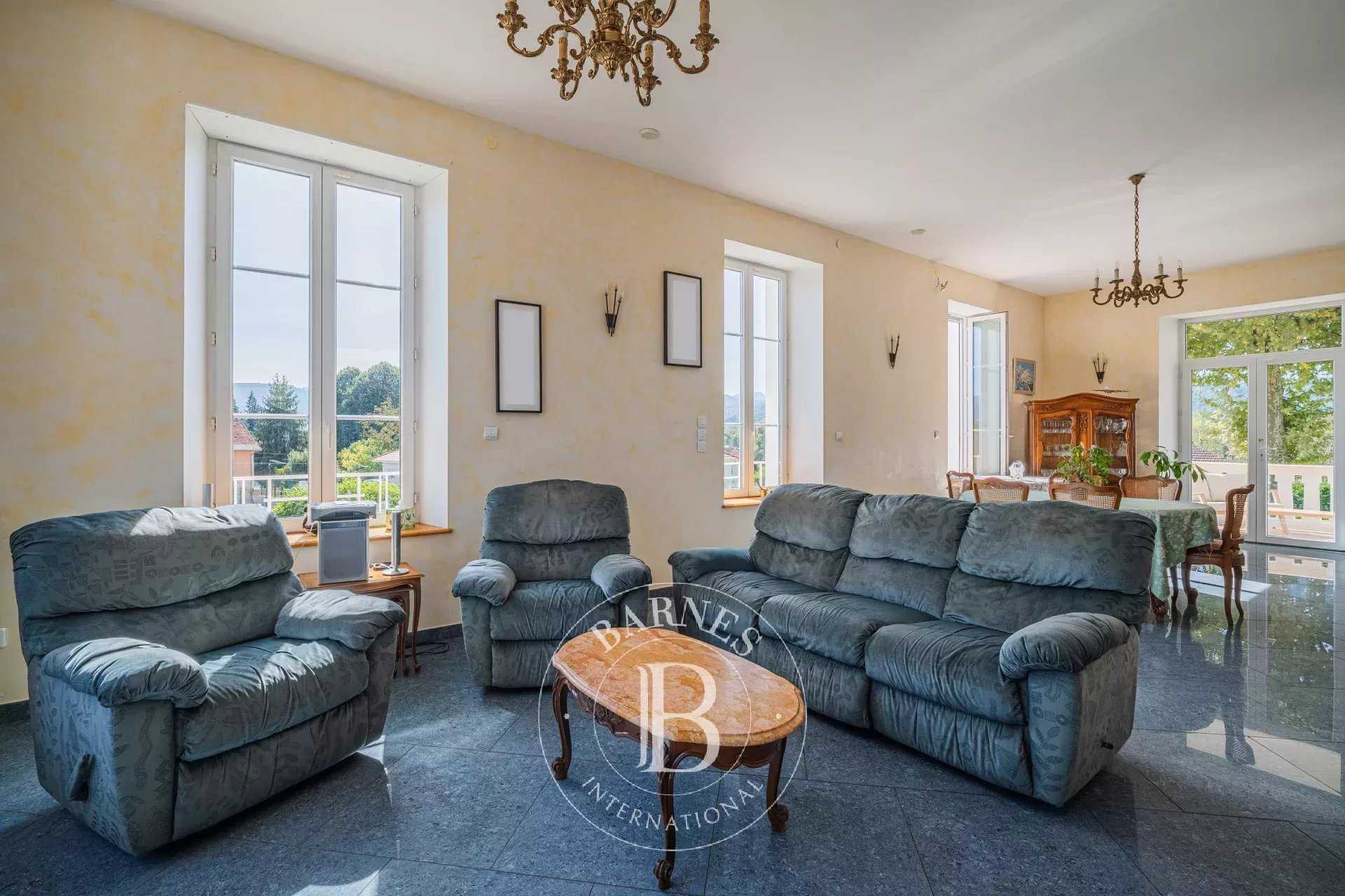 Le Pont-de-Beauvoisin  - Propriété 14 Pi&egrave;ces 6 Chambres