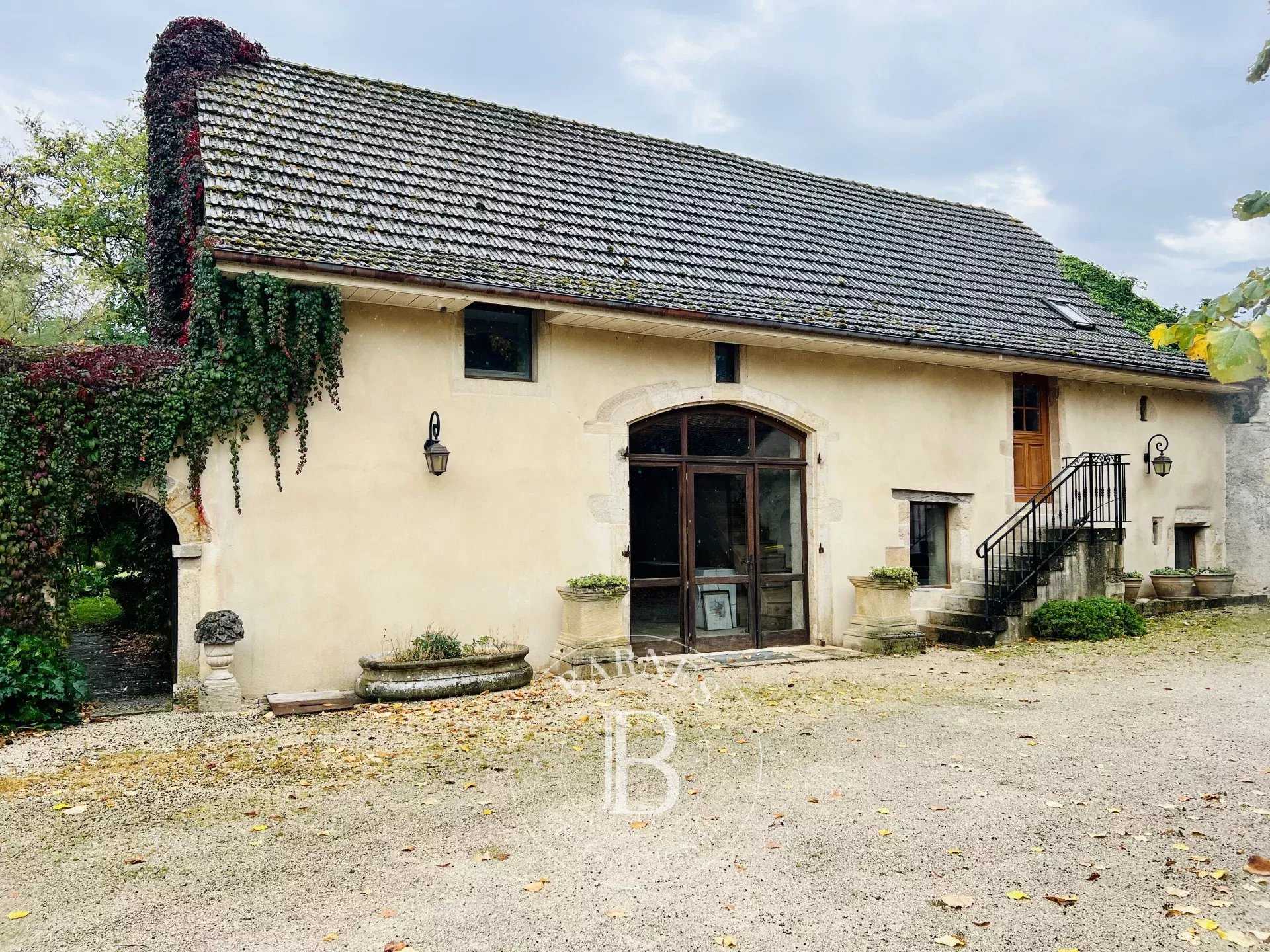 Beaune  - House 6 Bedrooms