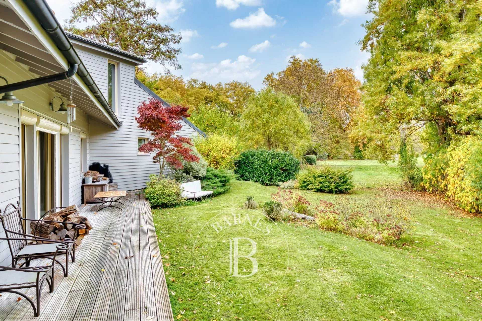 Vaux-sur-Eure  - Maison 16 Pi&egrave;ces 7 Chambres