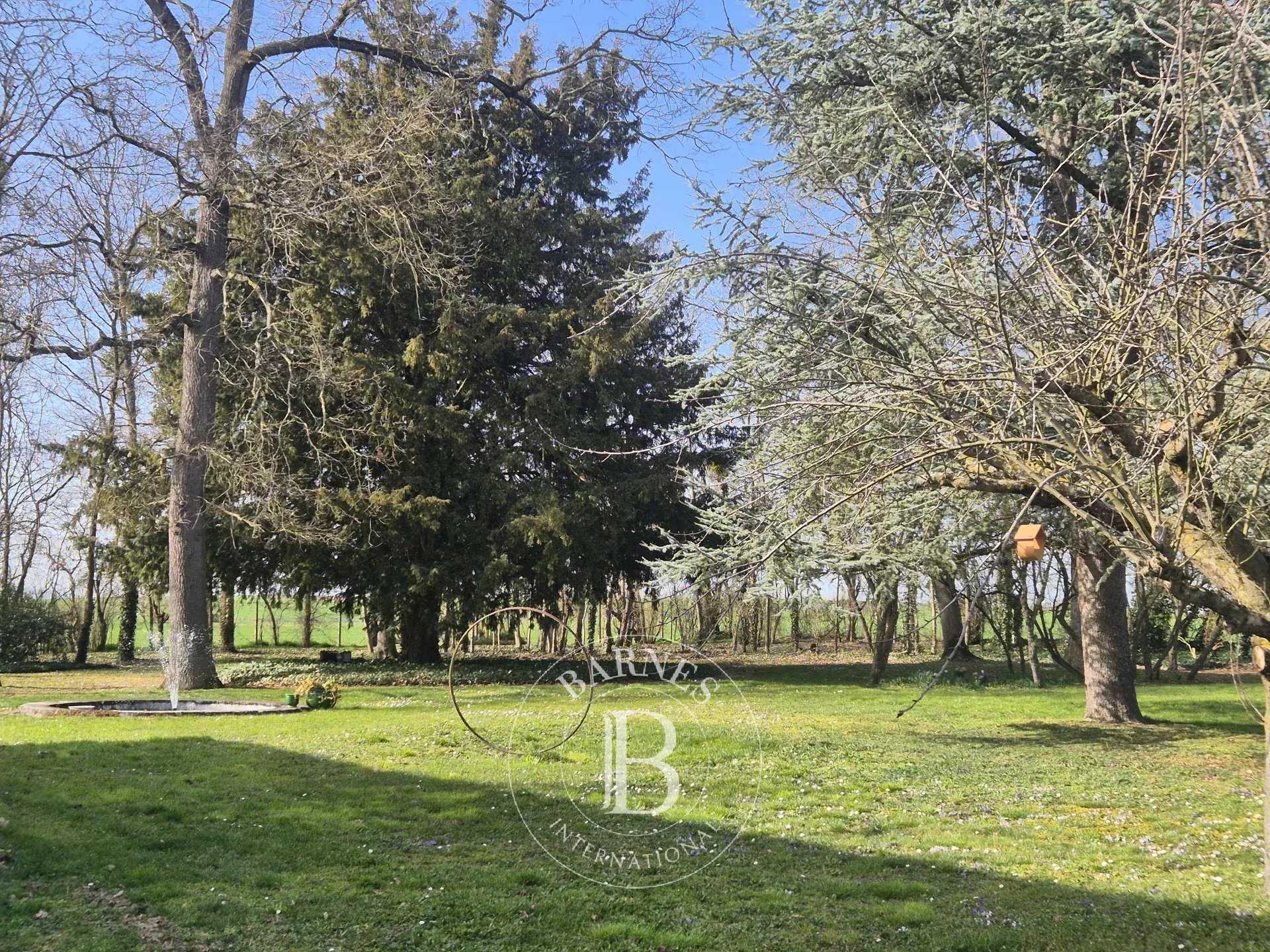 Saint-Ignat  - Maison 7 Pi&egrave;ces 5 Chambres