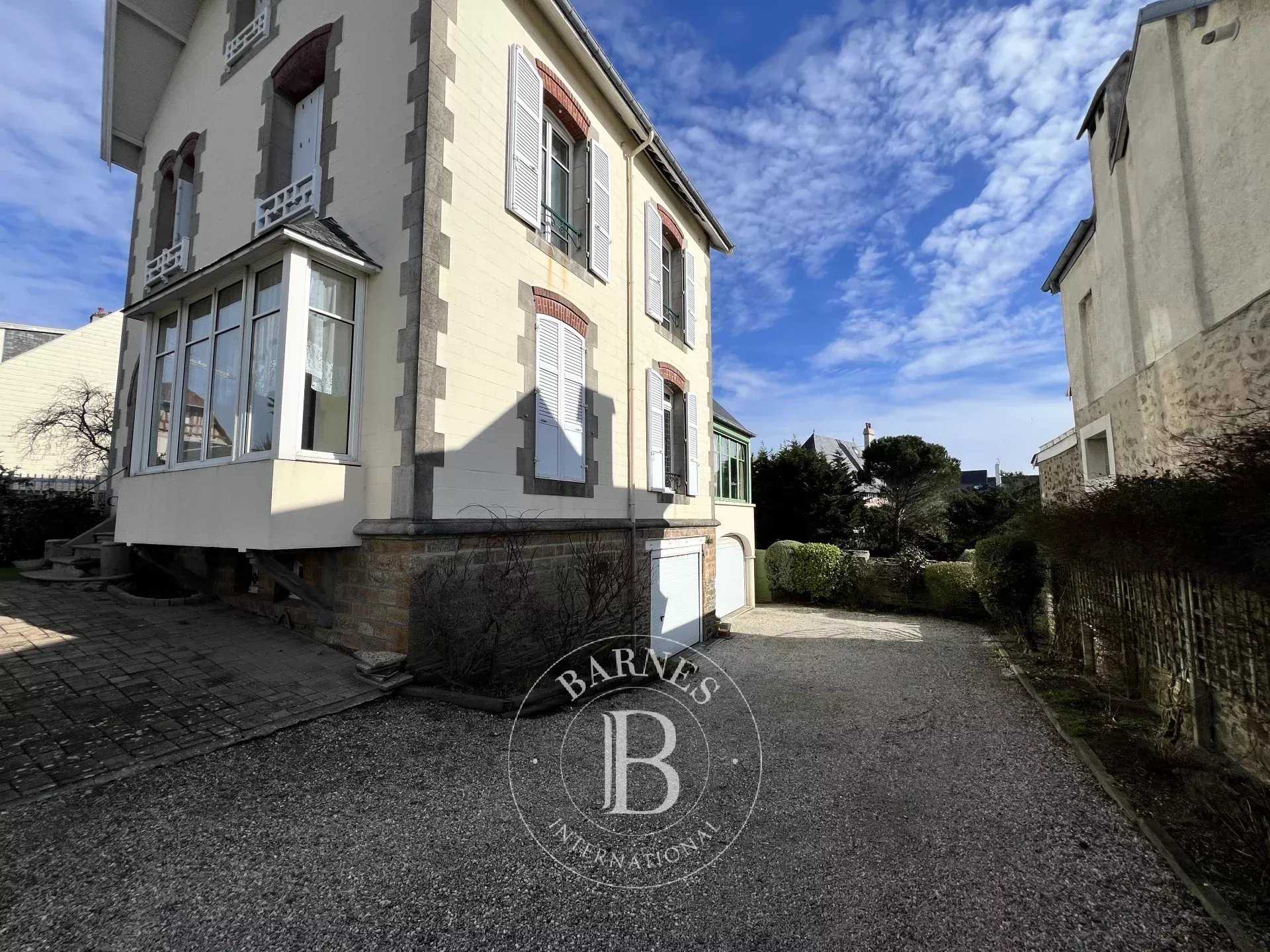 Granville  - Villa 7 Pi&egrave;ces 5 Chambres