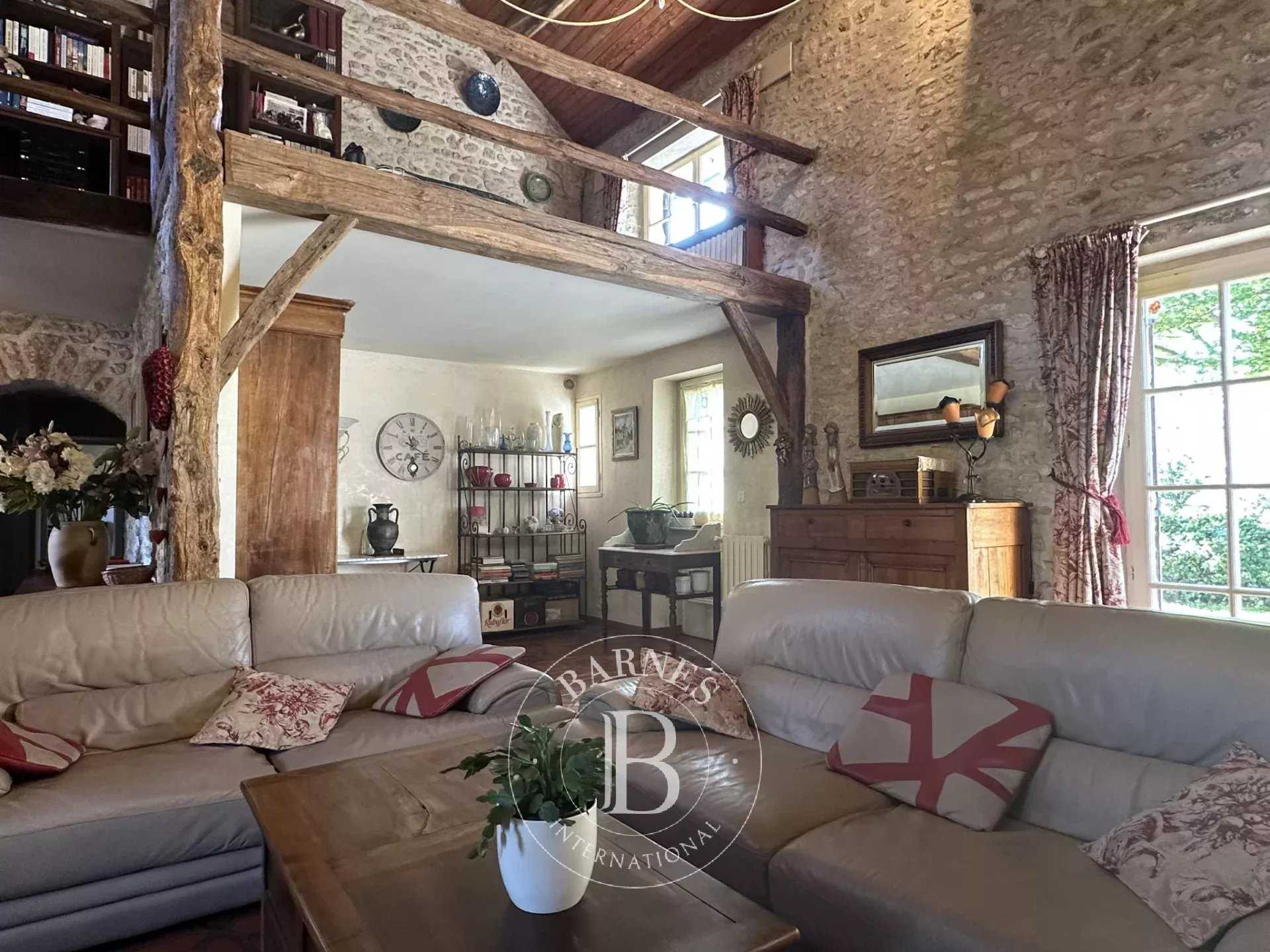 Roinvilliers  - Maison 7 Pièces 4 Chambres