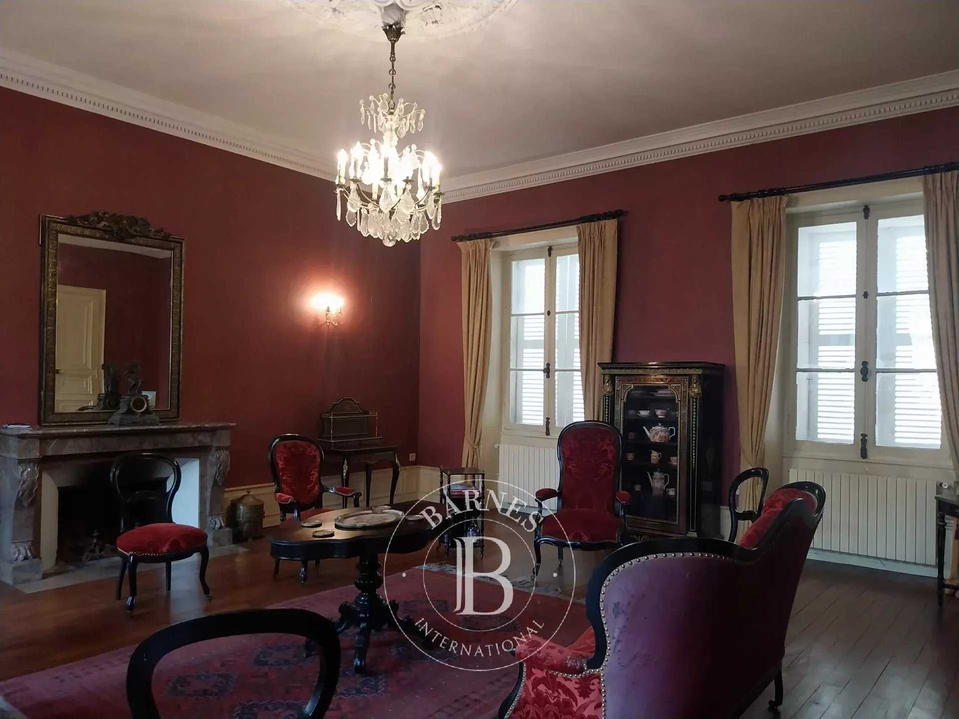 Montmorillon  - House 6 Bedrooms