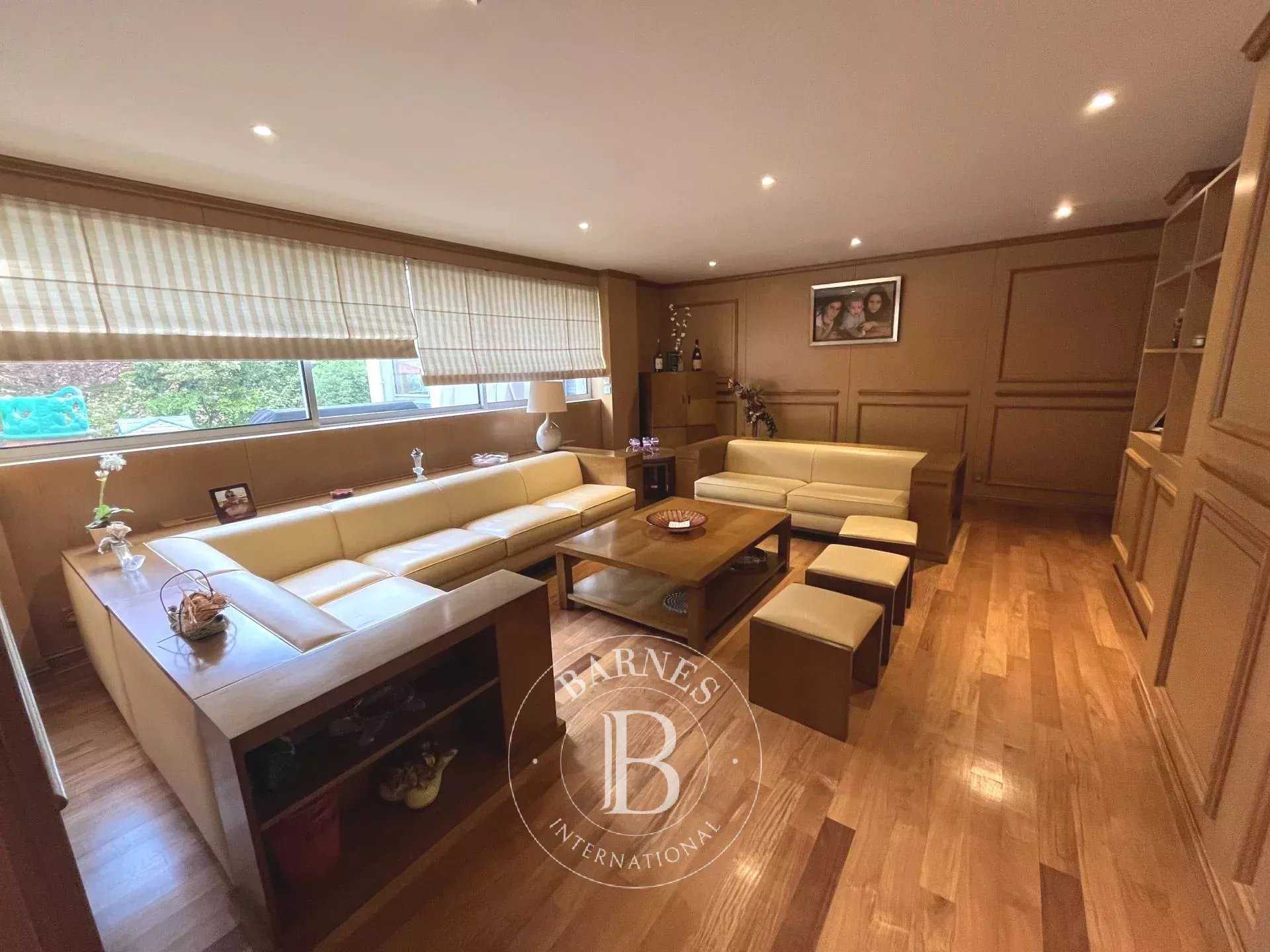 Saint-Aubin-le-Vertueux  - House 6 Bedrooms
