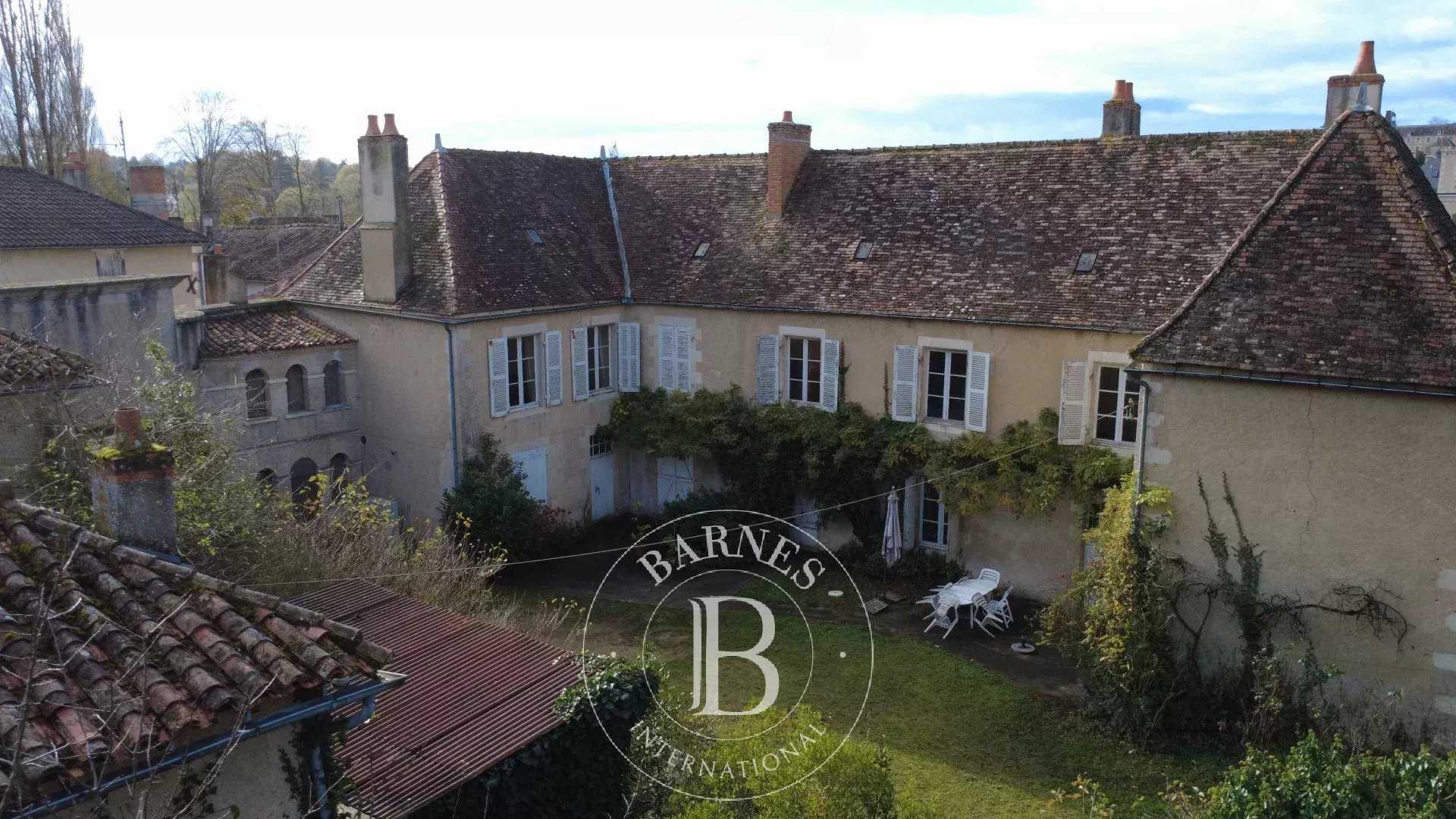 Montmorillon  - House 6 Bedrooms