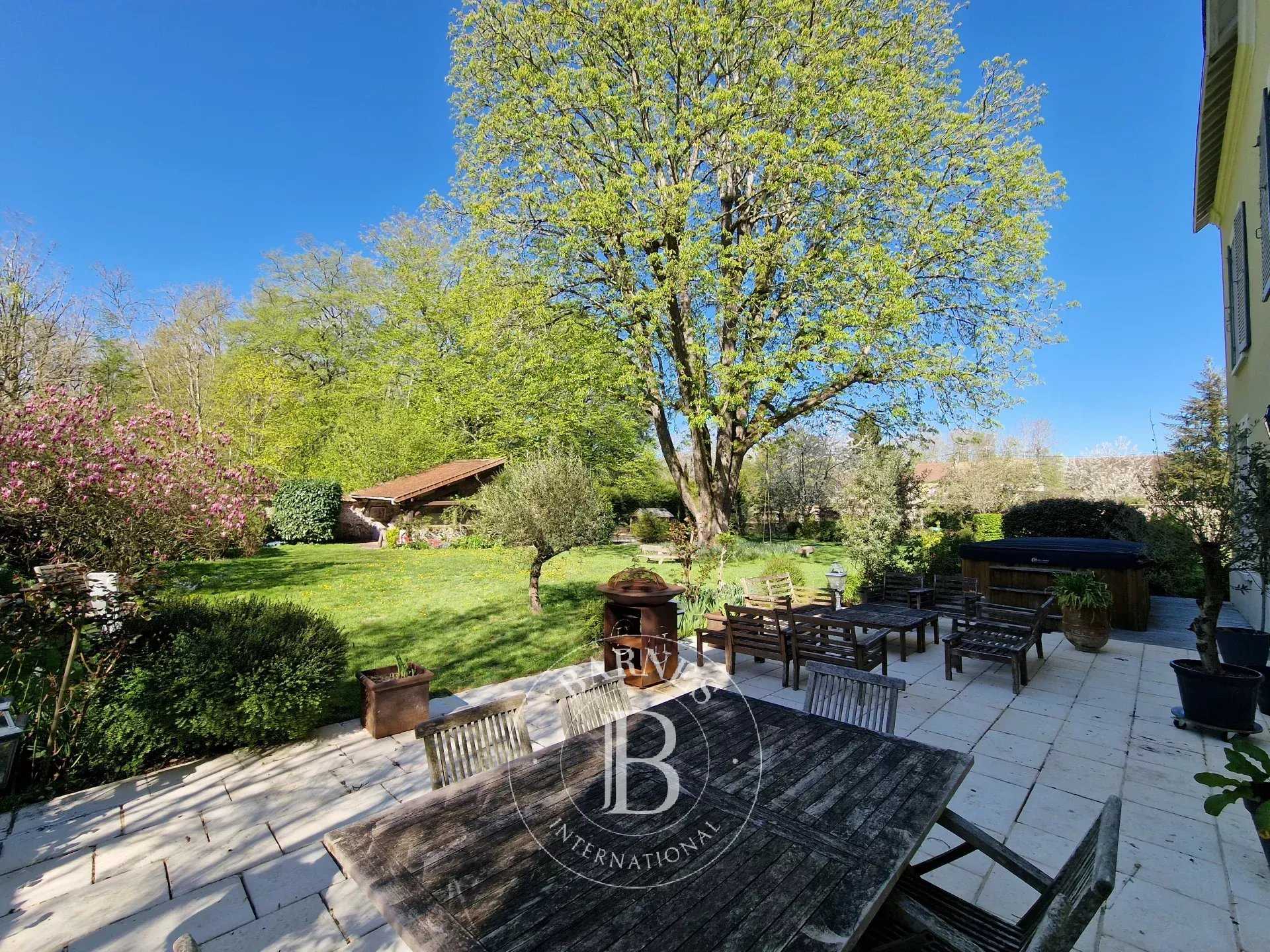 Vieille-Église-en-Yvelines  - Maison 13 Pi&egrave;ces 7 Chambres