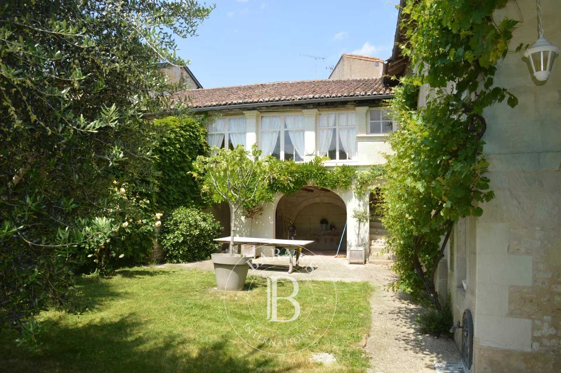 Loudun  - Mansion 5 Bedrooms