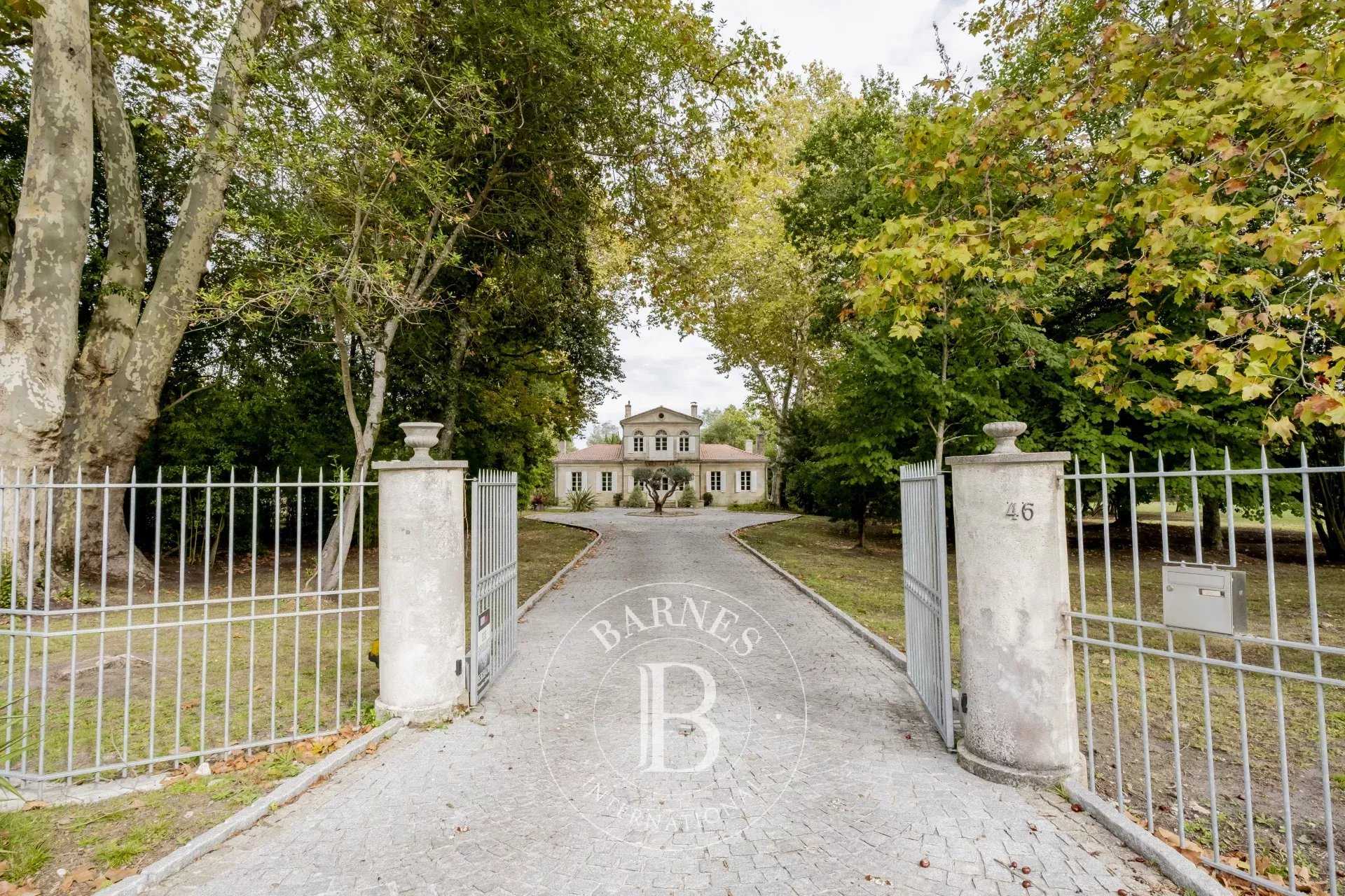 Saint-Vivien-de-Médoc  - Propriété 7 Pi&egrave;ces 4 Chambres