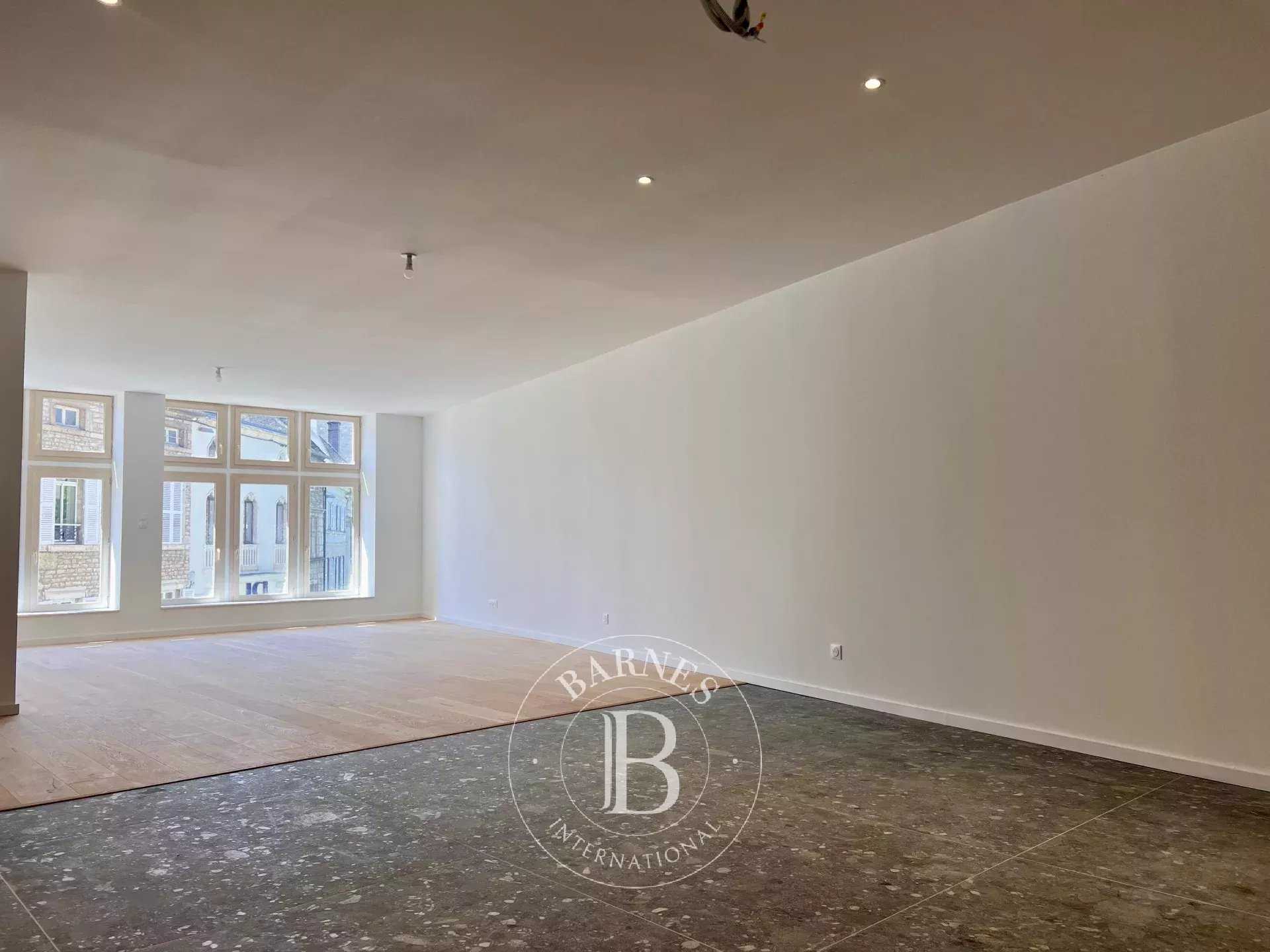 Beaune  - Appartement 5 Pi&egrave;ces 3 Chambres