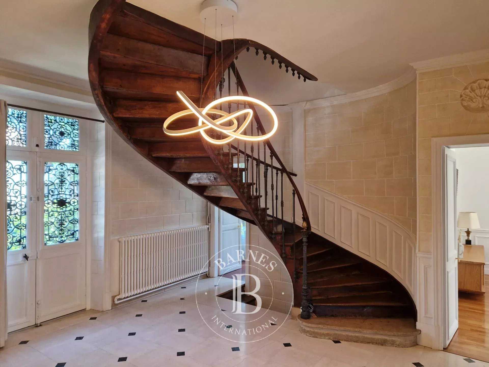Enghien-les-Bains  - Maison 11 Pi&egrave;ces 5 Chambres
