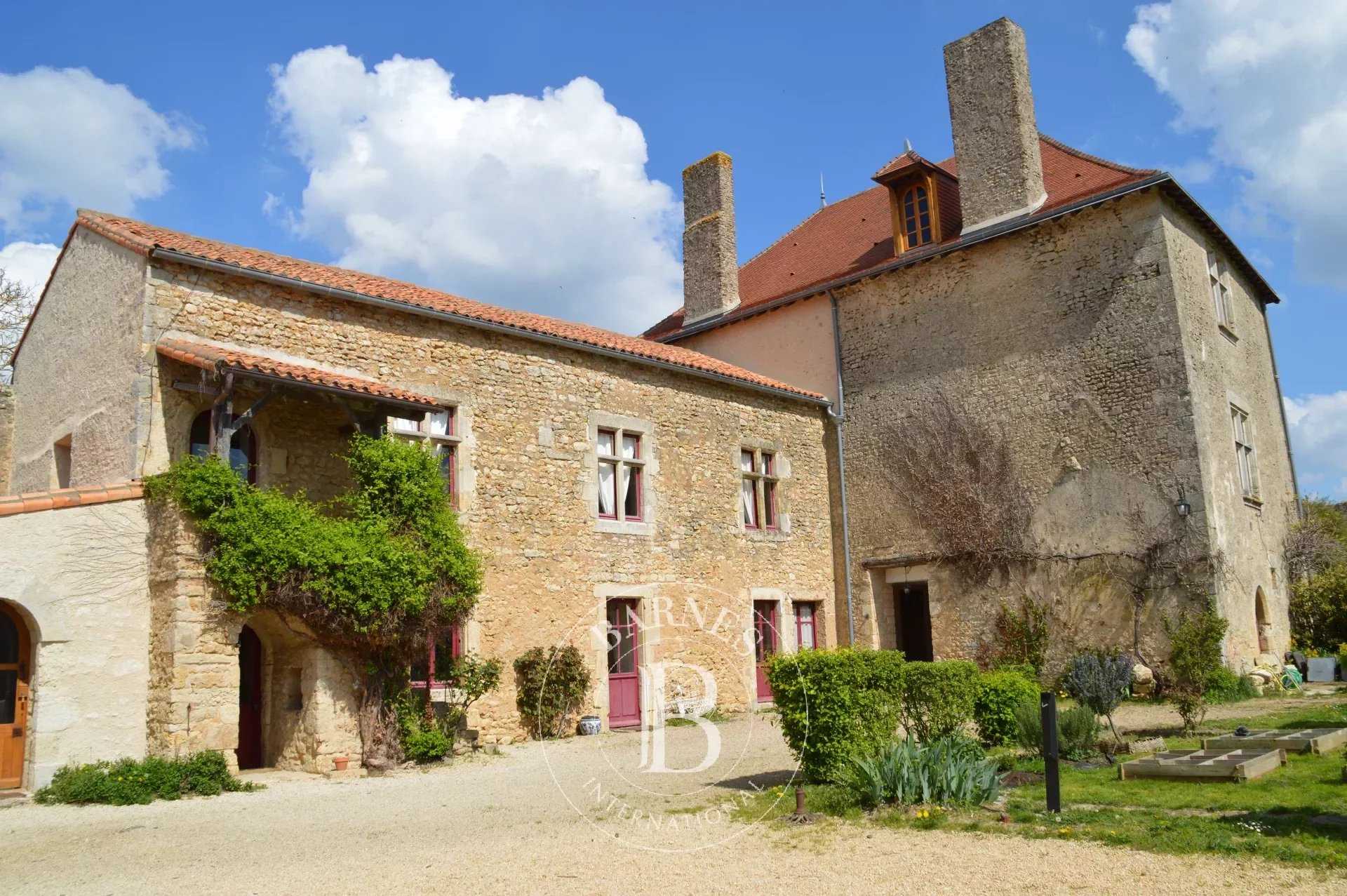 Thouars  - Castle 9 Bedrooms