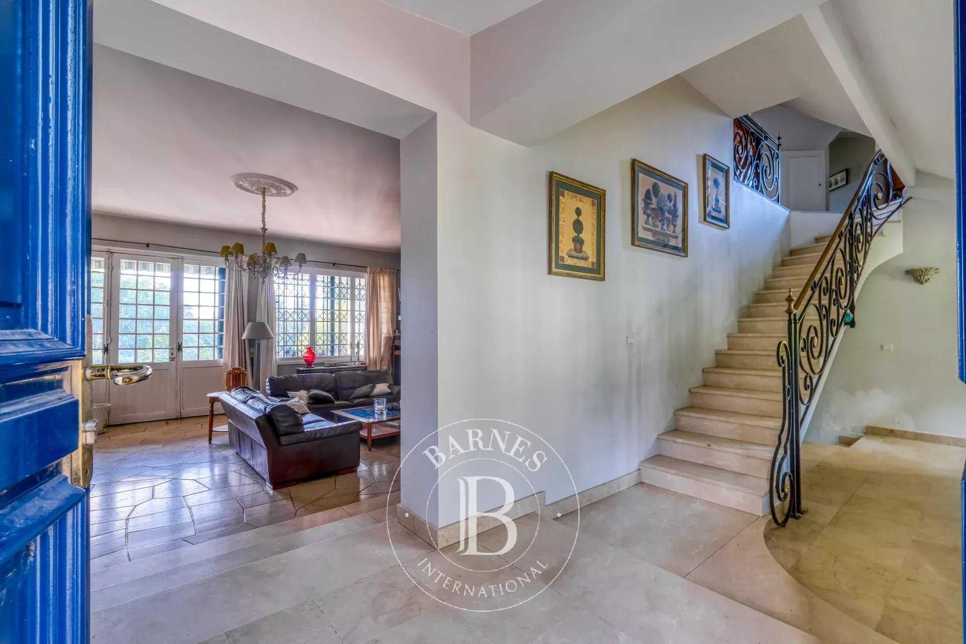 Chantilly  - House 6 Bedrooms