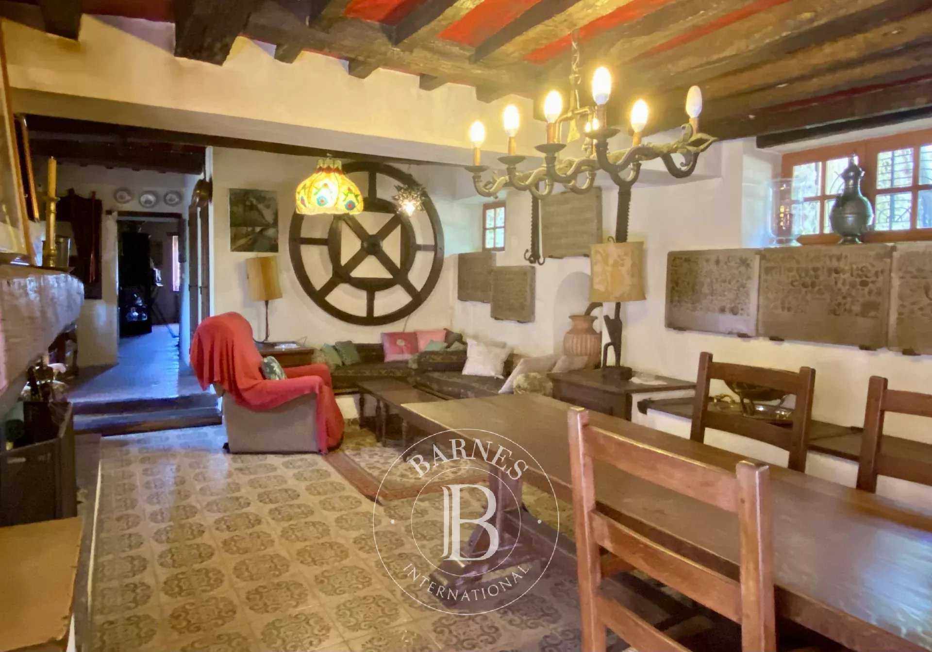 Charly-sur-Marne  - Ferme 10 Pi&egrave;ces 5 Chambres