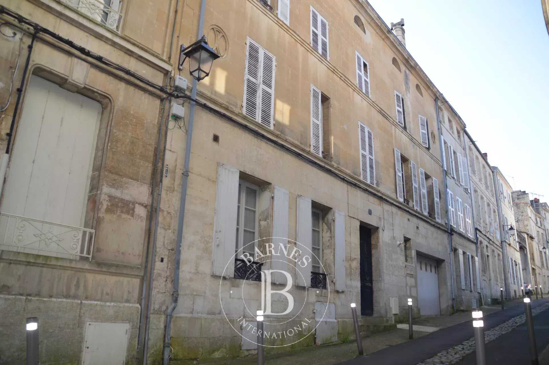 Niort  - Palacete 11 Cuartos 5 Habitaciones