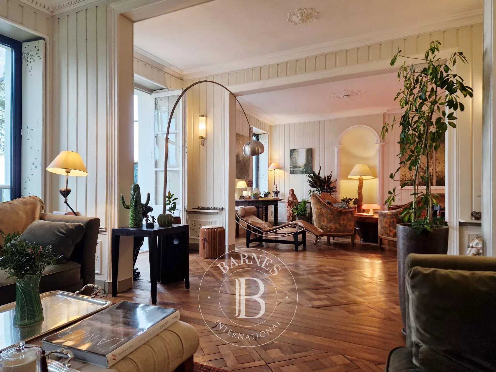 Saint-Prix  - Maison 11 Pi&egrave;ces 5 Chambres