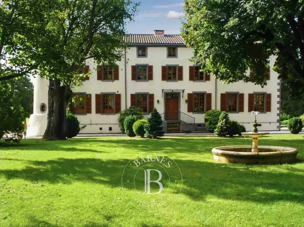 Maringues  - Propriété 24 Pièces 17 Chambres