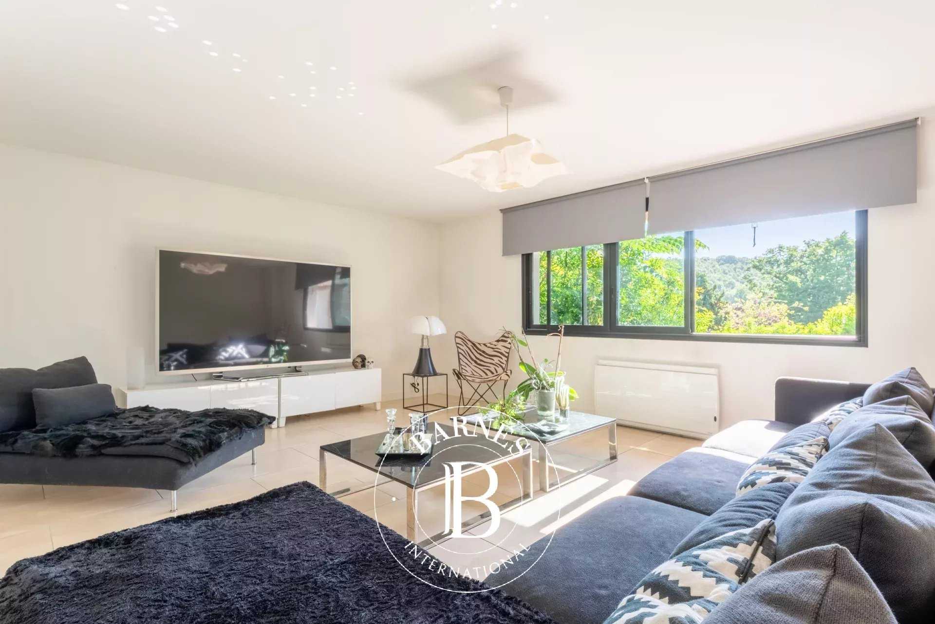 Bihorel  - Chaumière 8 Pi&egrave;ces