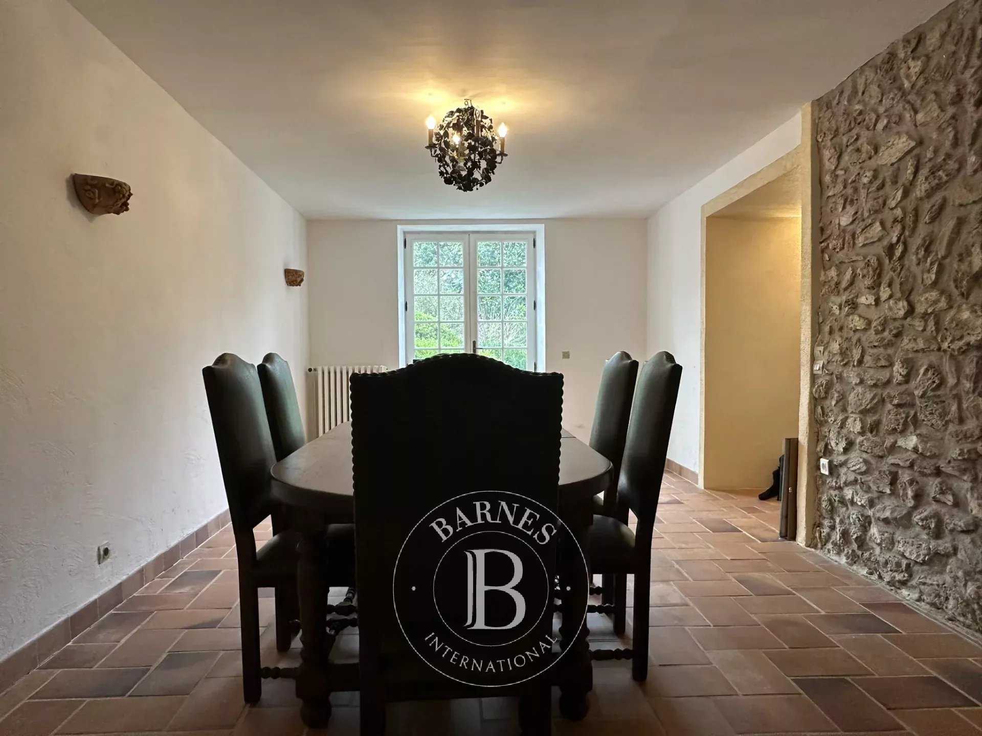 Roinville  - Maison 10 Pi&egrave;ces 7 Chambres