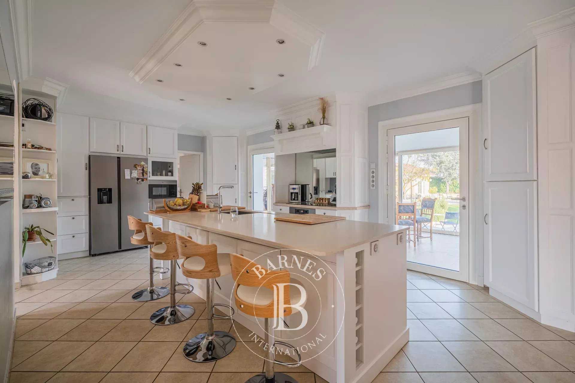 Morestel  - Casa 7 Cuartos 5 Habitaciones