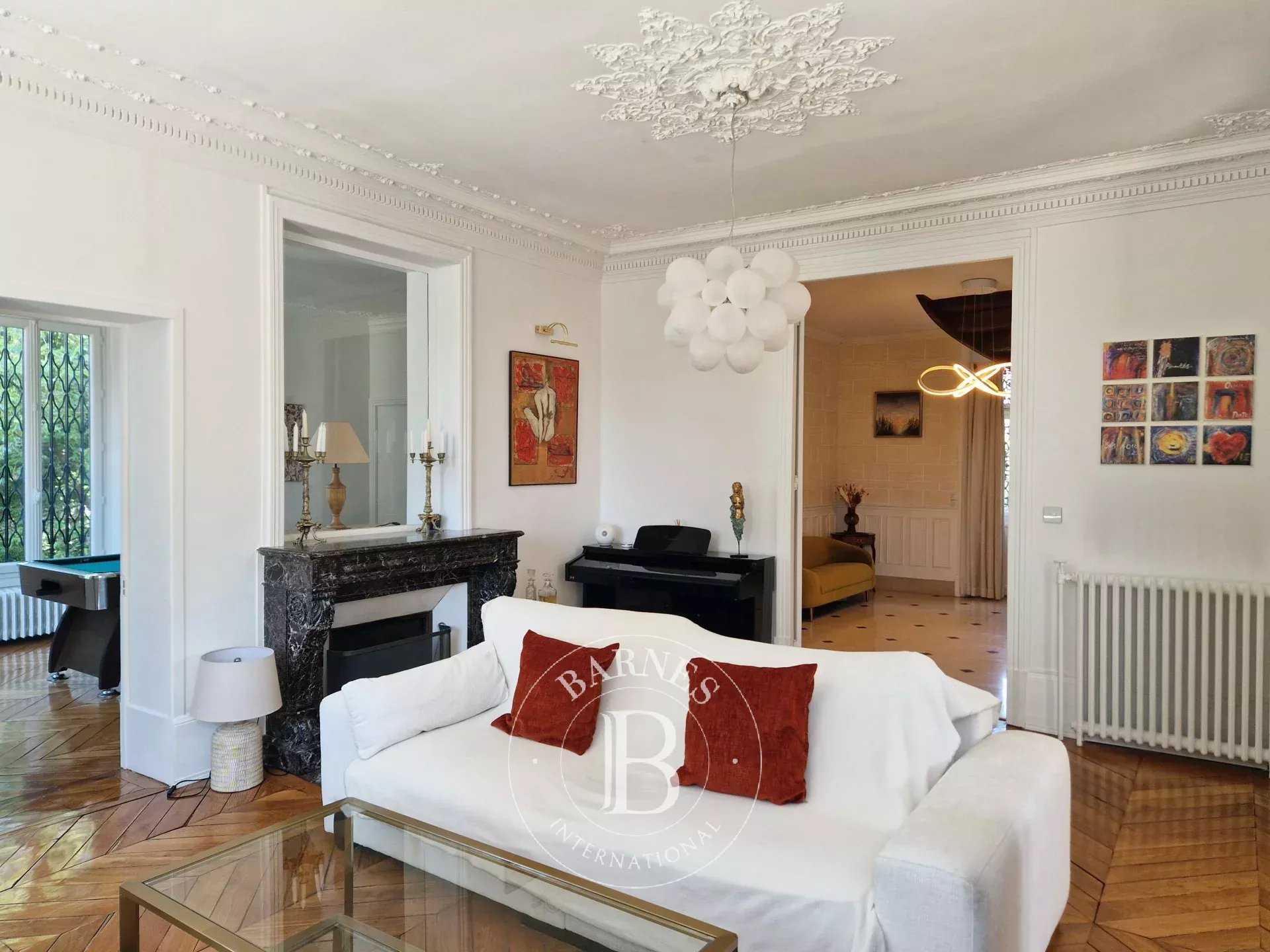 Enghien-les-Bains  - Maison 11 Pi&egrave;ces 5 Chambres