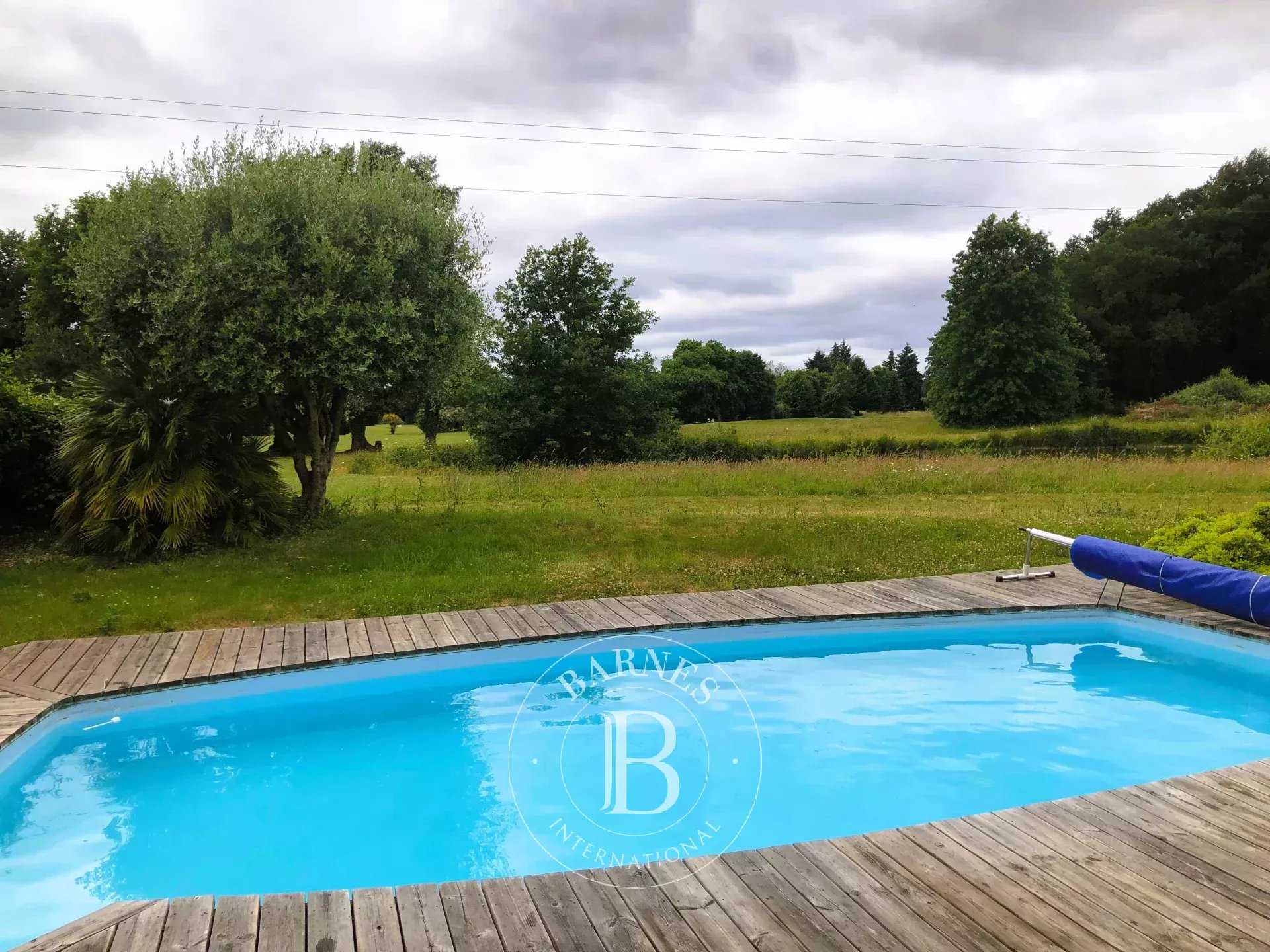 Bruz  - Maison 6 Pi&egrave;ces 5 Chambres