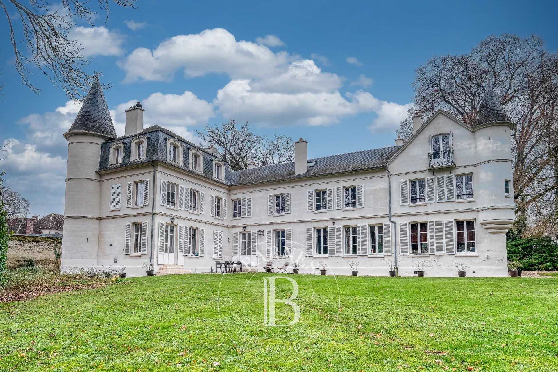Manoir Bury
