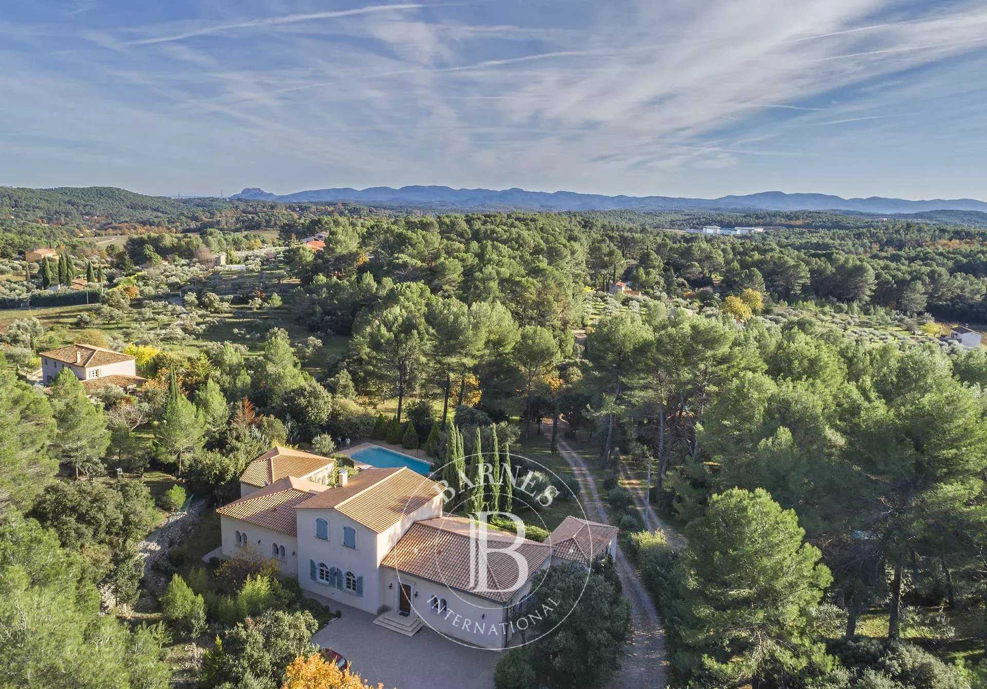 Flayosc  - Bastide 10 Pi&egrave;ces 5 Chambres