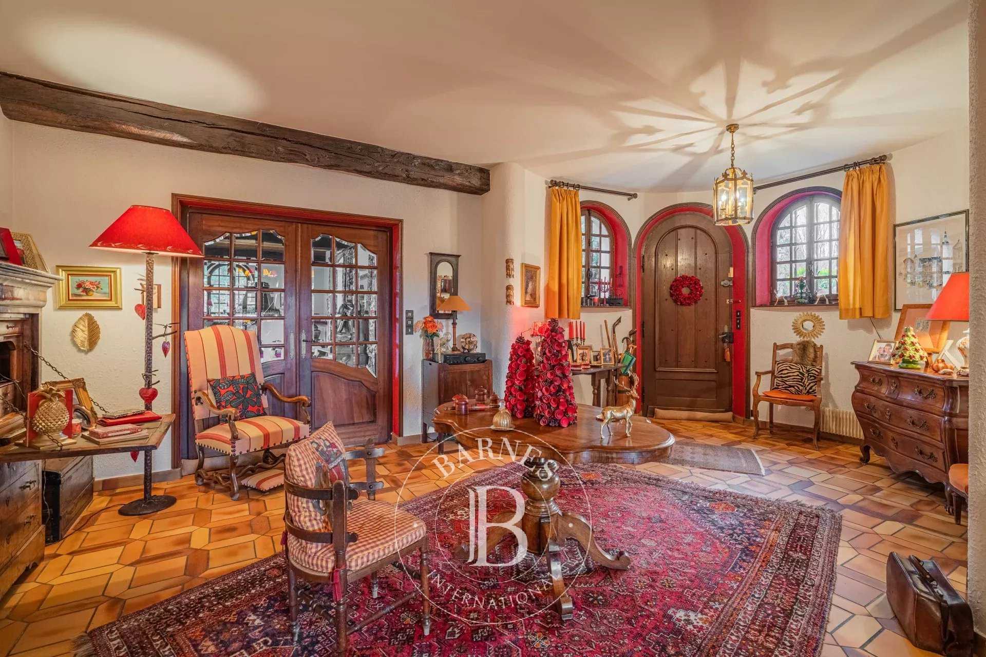 Voiron  - Maison 7 Pi&egrave;ces 4 Chambres