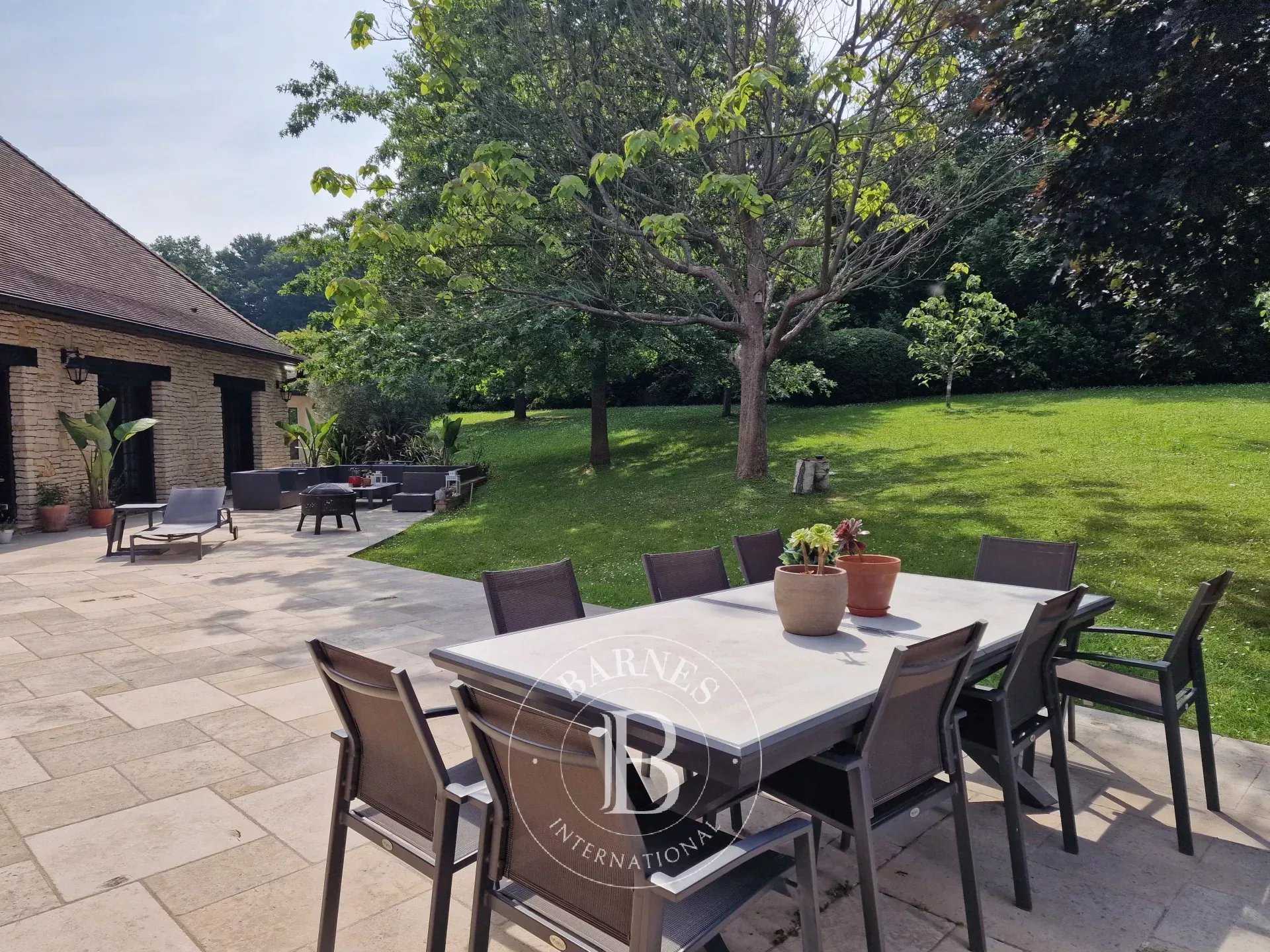 Saint-Rémy-l'Honoré  - House 6 Bedrooms