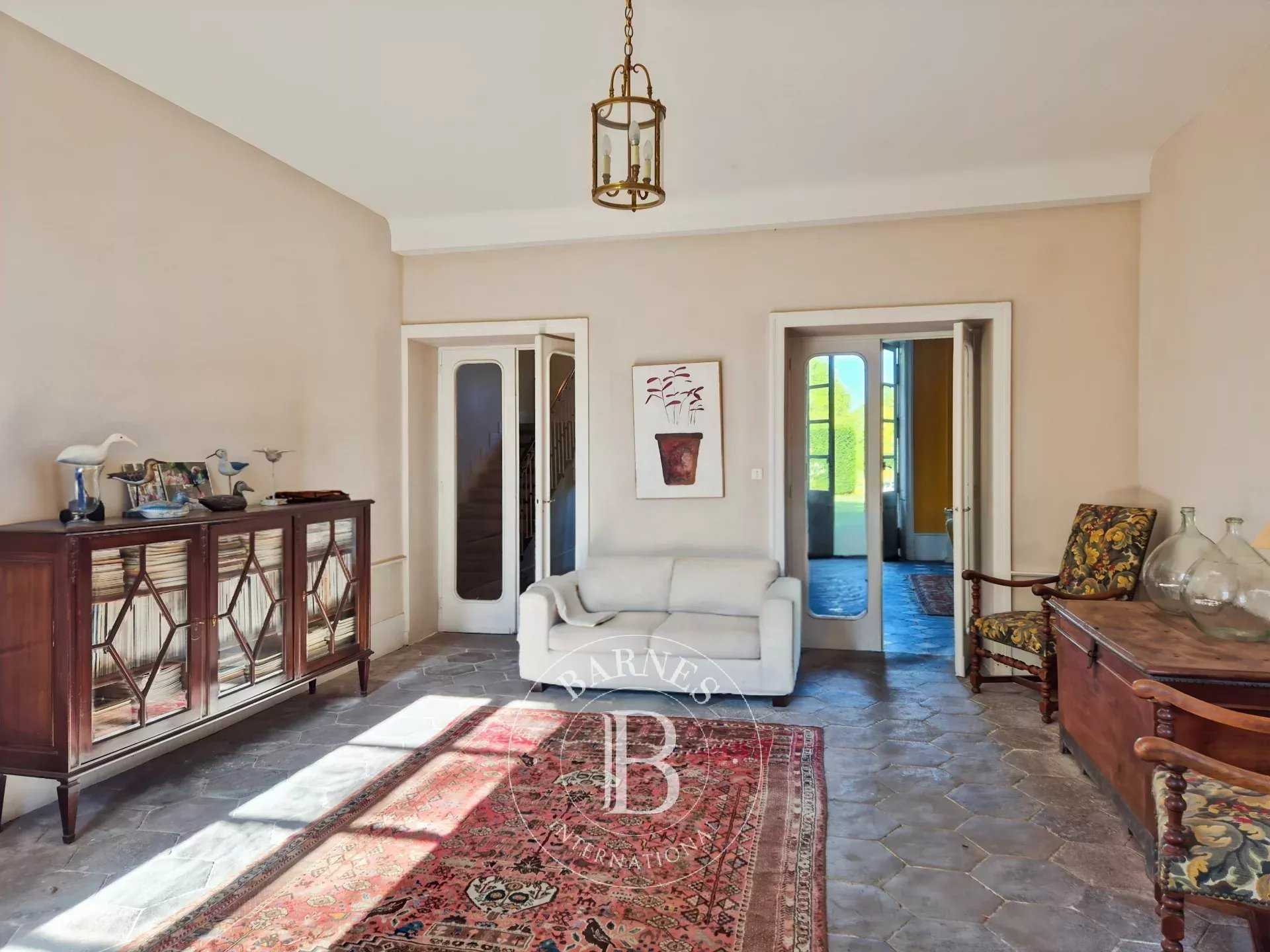 Cellule  - Maison 12 Pi&egrave;ces 8 Chambres