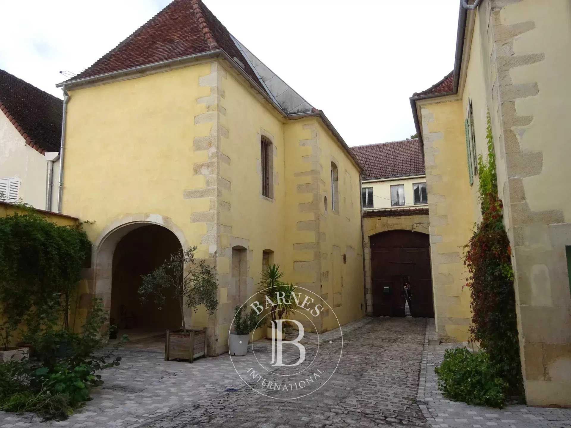 Montbard  - Hôtel particulier 19 Pièces 7 Chambres