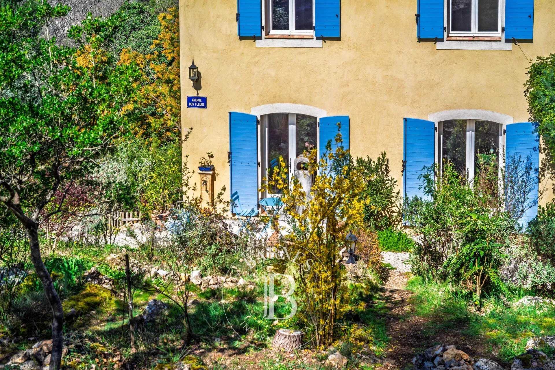 Bras  - Maison d'hôtes 12 Pi&egrave;ces 10 Chambres