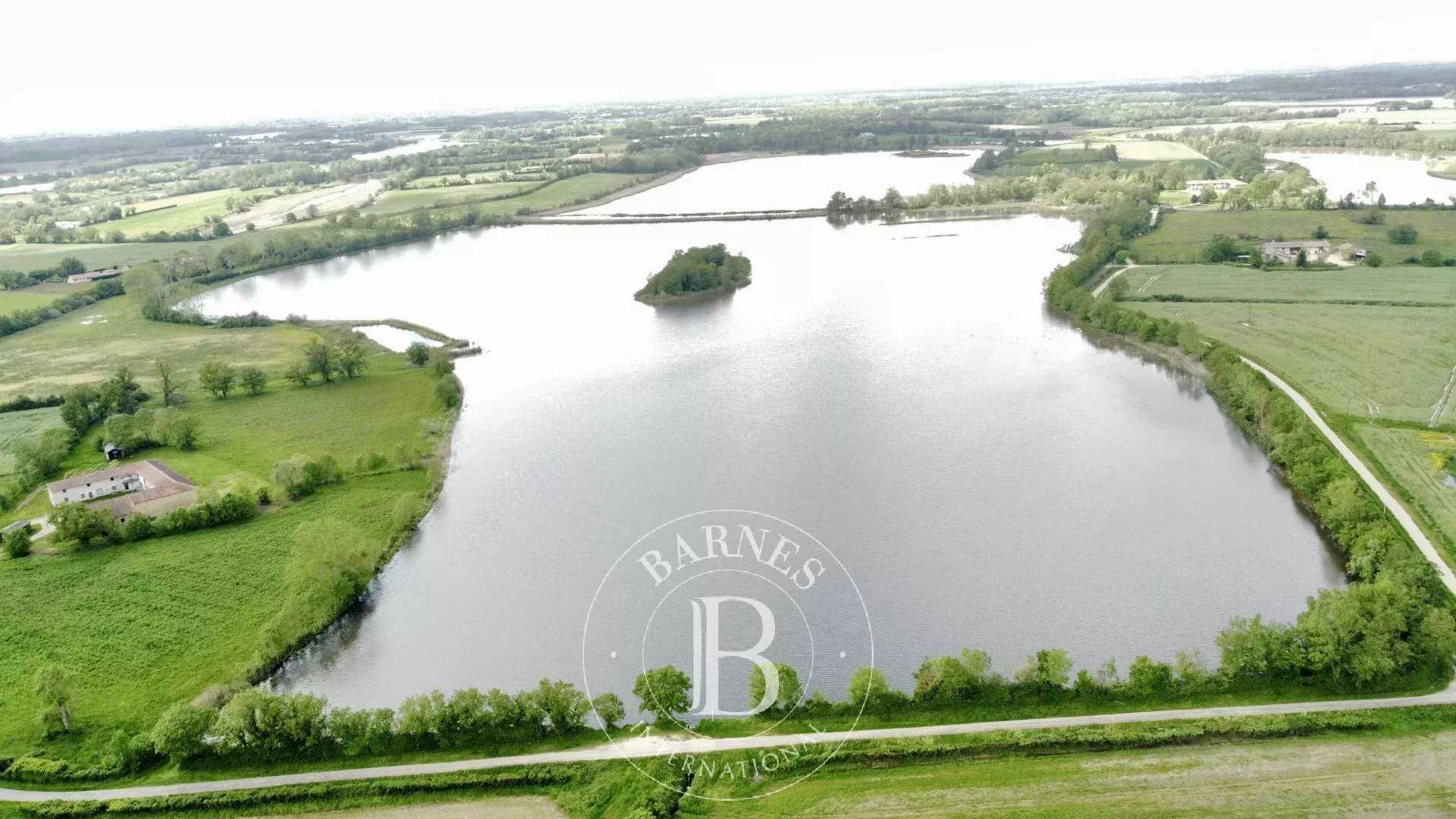 Villars-les-Dombes  - Propriété 