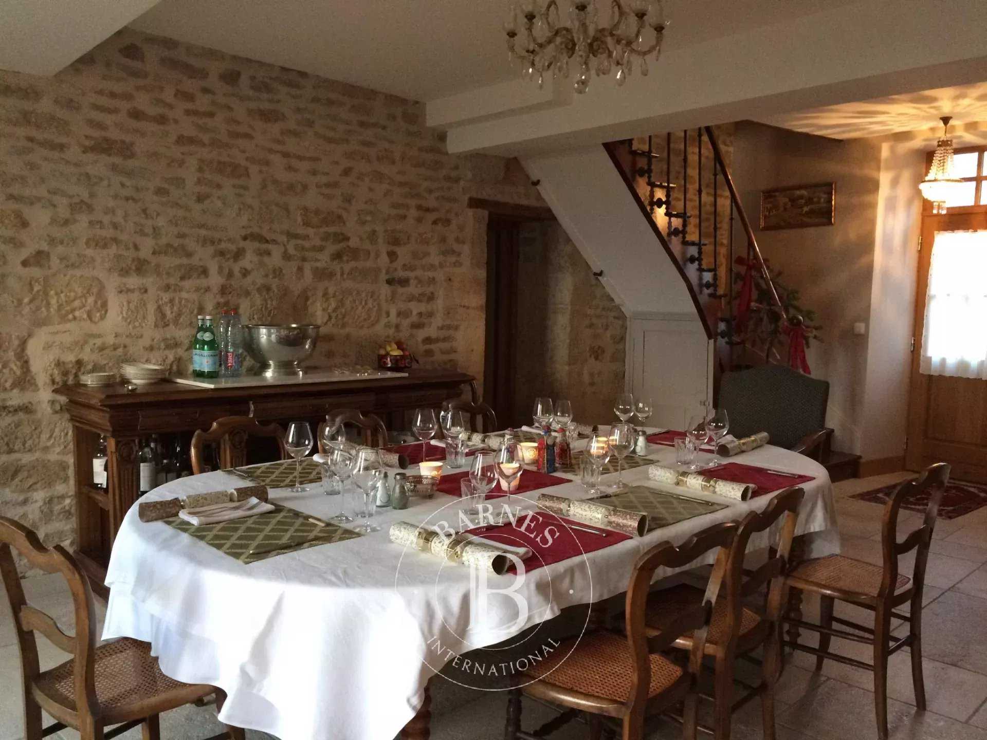 Mont-Saint-Jean  - Maison de village 13 Pi&egrave;ces 5 Chambres