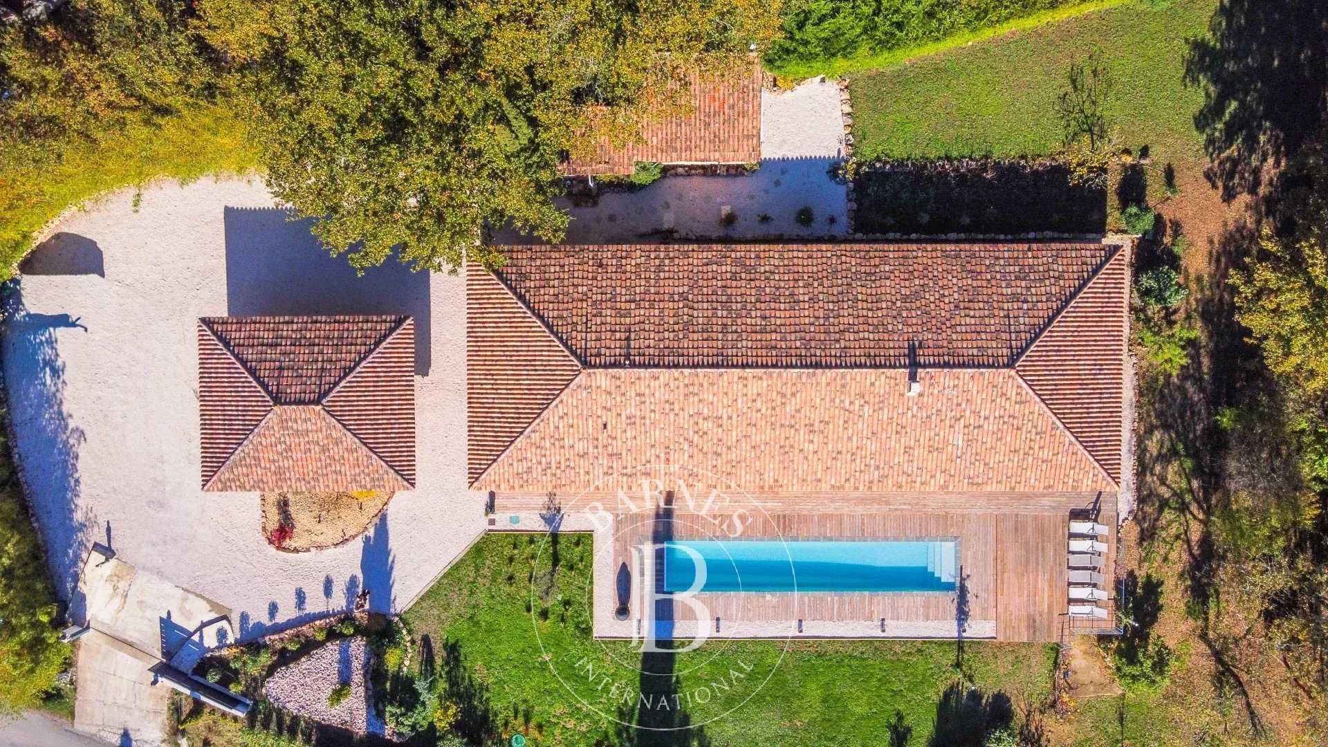 Bagnols-en-Forêt  - Villa 10 Pi&egrave;ces 4 Chambres