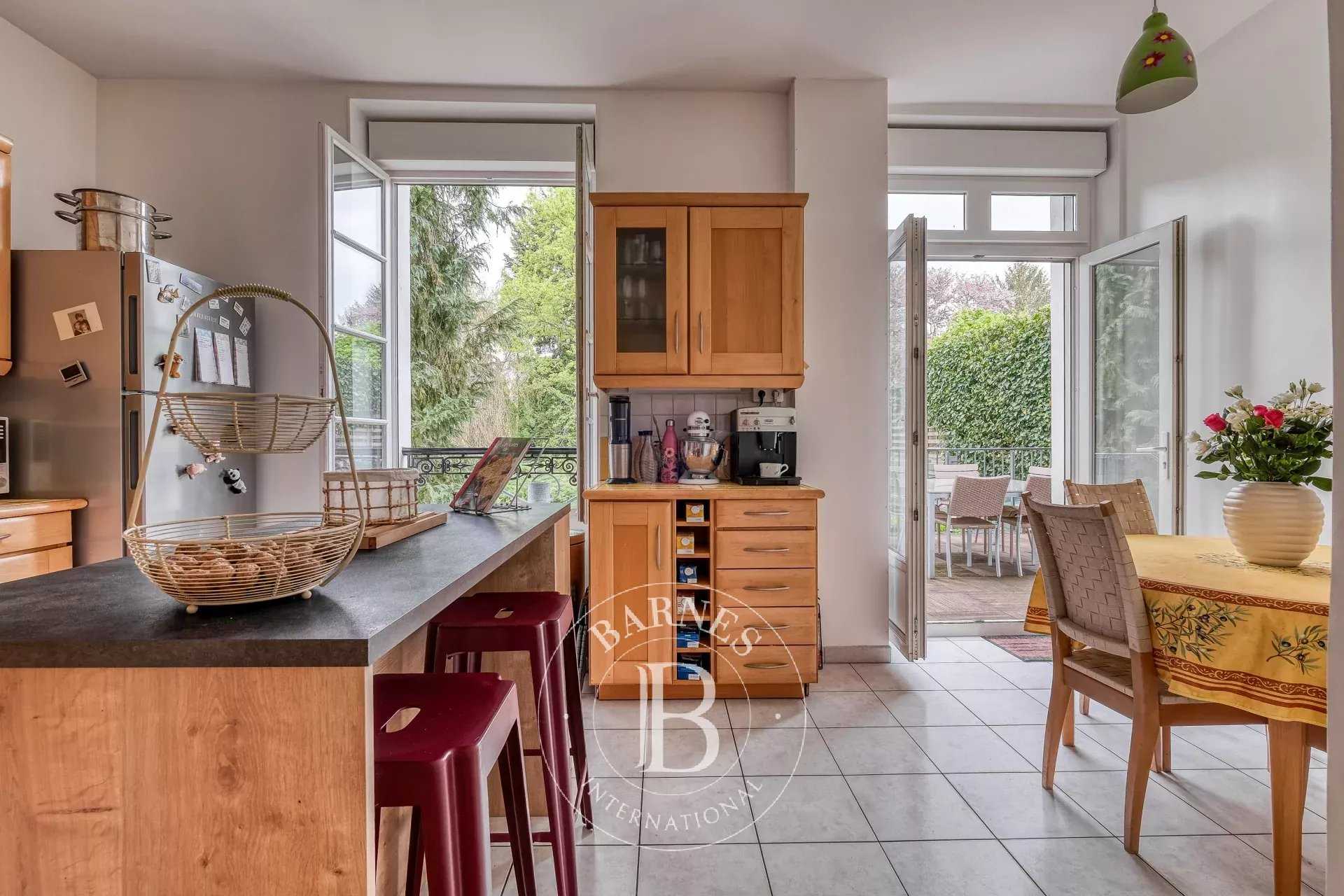 Fontainebleau  - Maison de ville 10 Pi&egrave;ces 7 Chambres