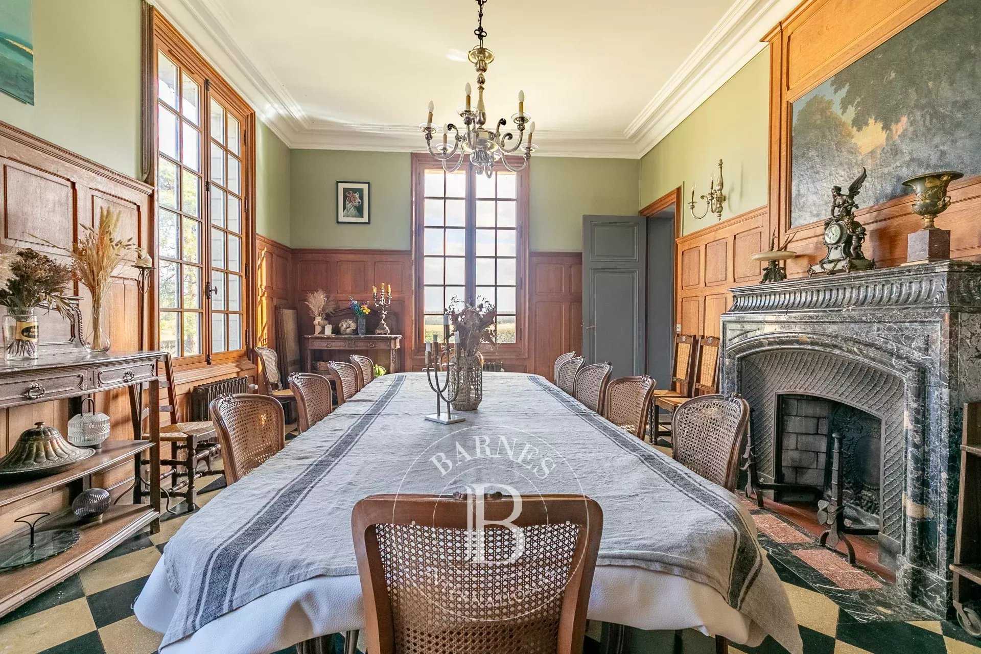 Meaux  - Maison 25 Pi&egrave;ces