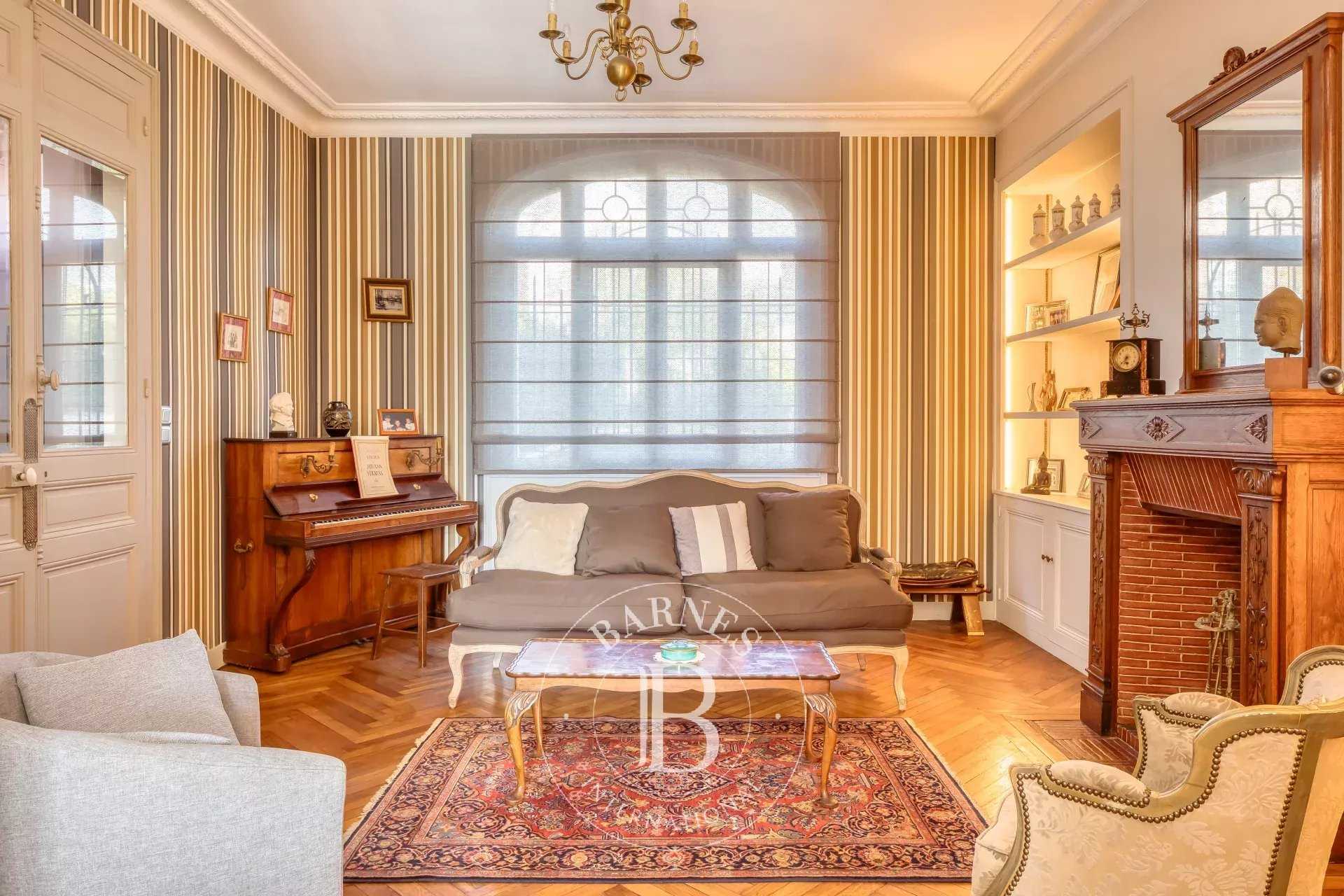 Mont-Saint-Aignan  - Maison 9 Pi&egrave;ces 7 Chambres