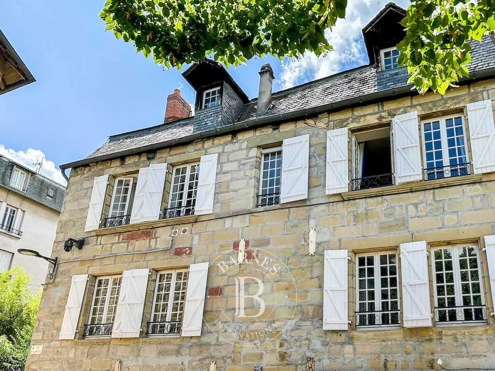 Brive-la-Gaillarde  - Maison de ville 7 Pi&egrave;ces 5 Chambres