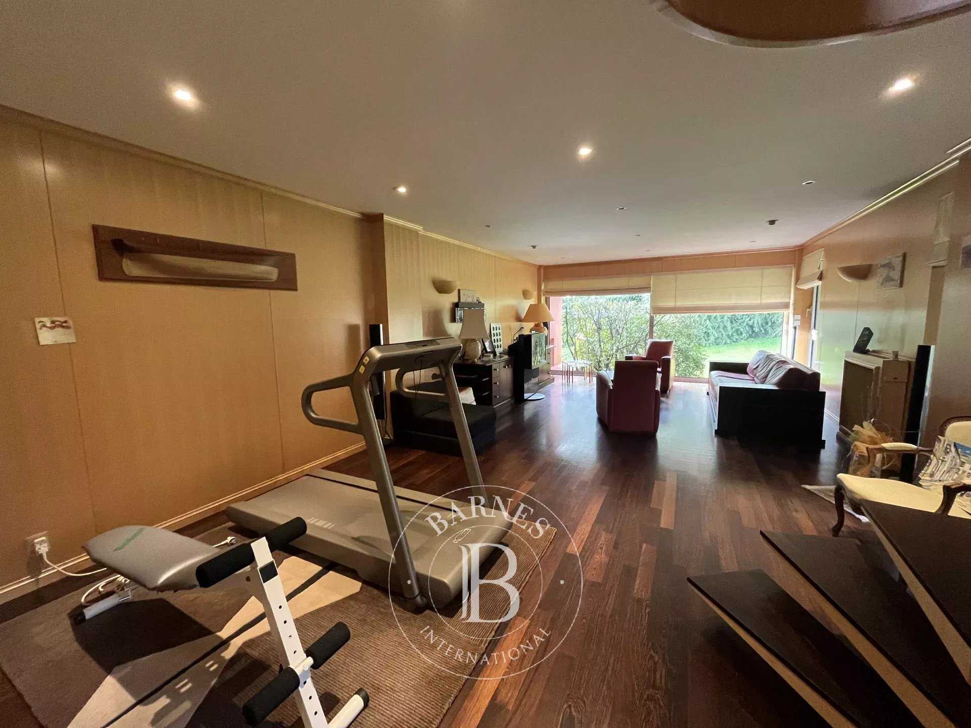 Saint-Aubin-le-Vertueux  - House 6 Bedrooms