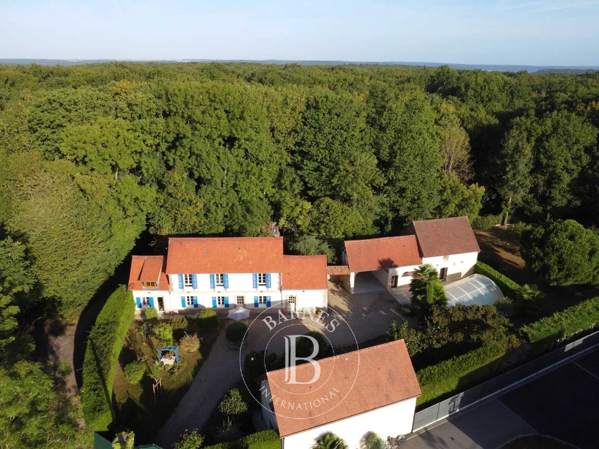 Heudreville-sur-Eure  - Property 7 Bedrooms