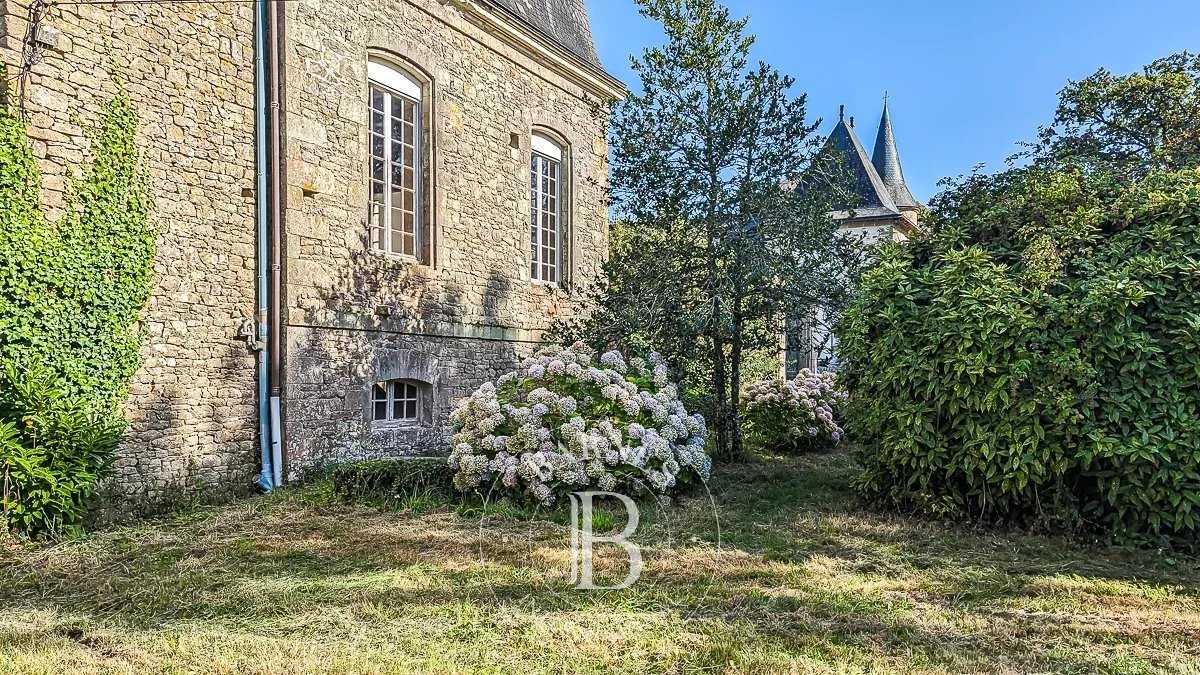 Auray  - Château 20 Pi&egrave;ces 11 Chambres