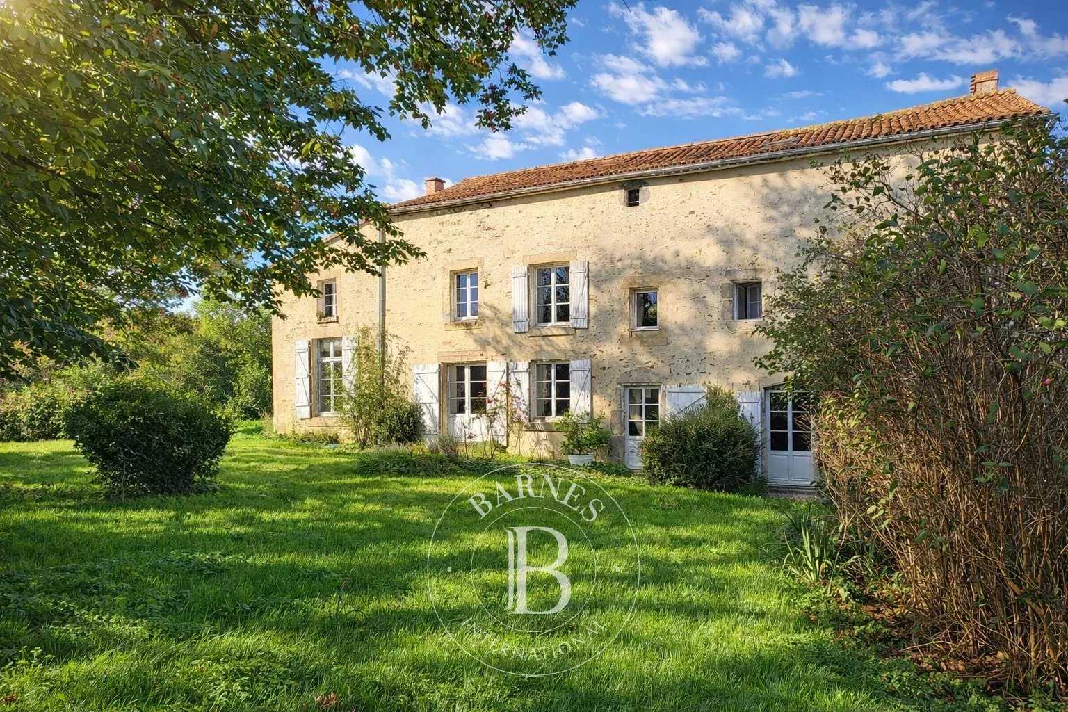 La Châtaigneraie  - Maison 15 Pi&egrave;ces 7 Chambres