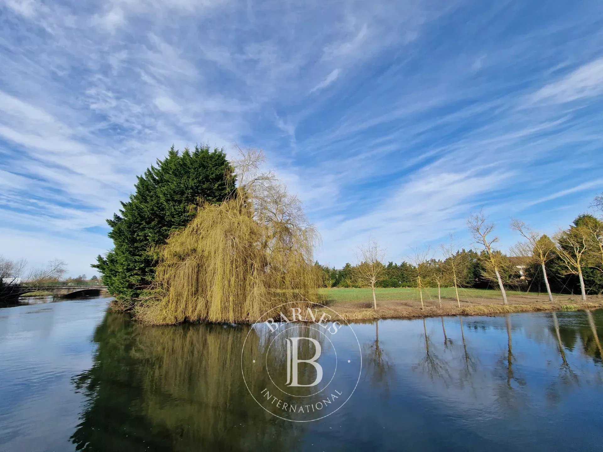 Anet  - House 7 Bedrooms